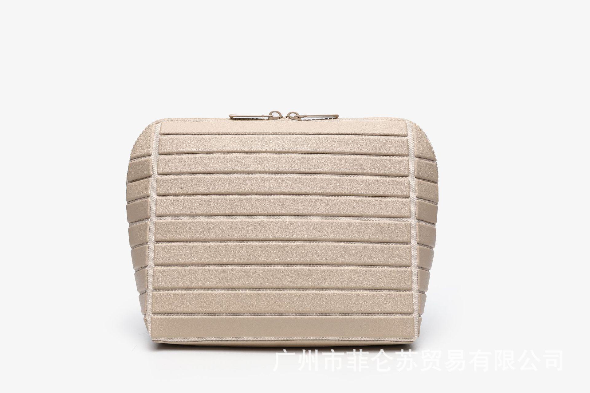 Diamond-shaped bag is super practical, large-capacity, and aesthetically pleasing. It is a storage bag for travel and commuting with a striped three-dimensional design, also suitable as a makeup bag
