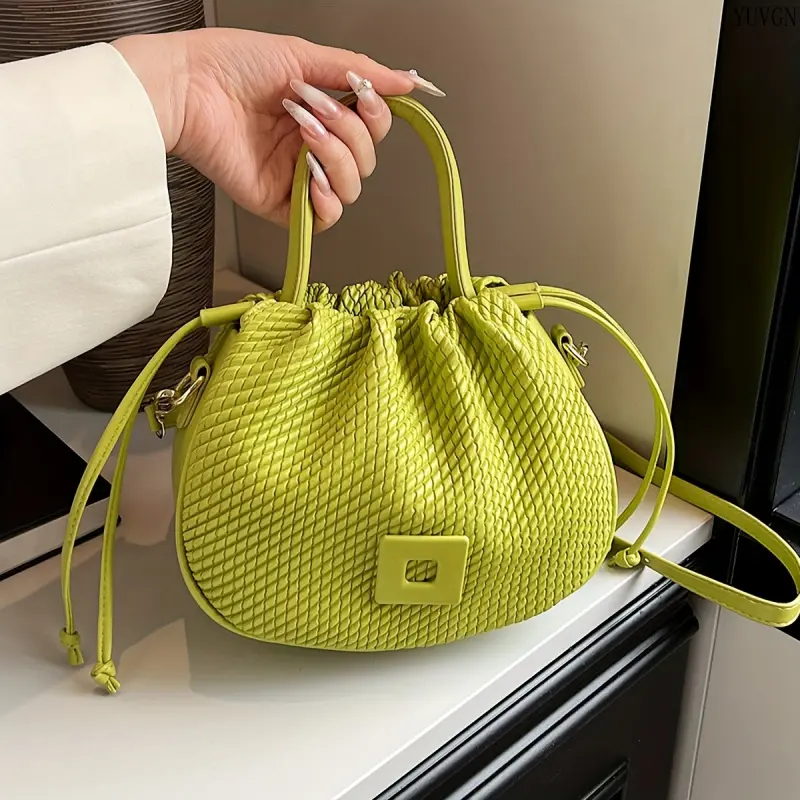 Woven Bucket Purse for Women, Sporty Chic PU Leather Crossbody Shoulder Bag with Drawstring and Adjustable Strap, Casual Fashion Bag, Fashionable Patterned Bag tiktokshopbacktoschool