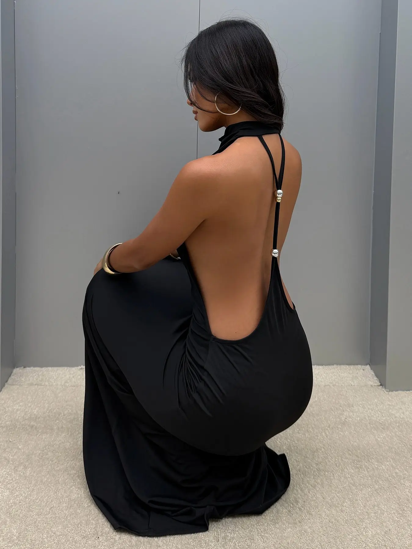 Sexy Women's Solid Minimalist Beaded Open Back Wedding Dress, Waist-Cinched Loose Draped Halter Dress, Elegant Simple Sleeveless Floor-Length Party Maxi Dress