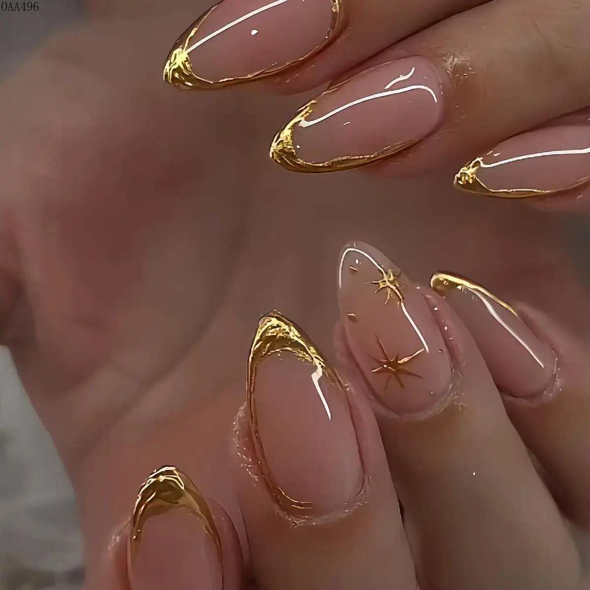 24-Piece Gold Celestial Press On Nails Short Almond False Nail Set 3D Star French Tip Design Reusable Glossy Full Cover Nails for Daily Wear Parties Special Occasions