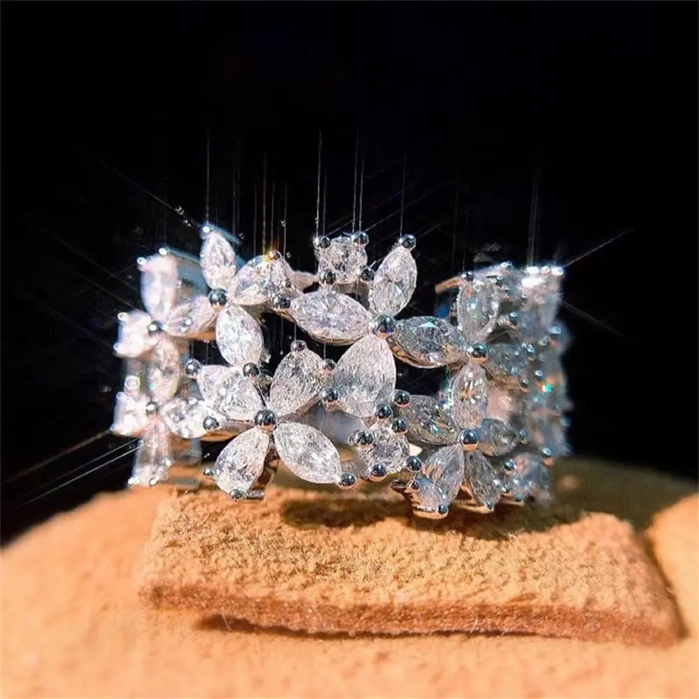 925 Sterling Silver Shiny Full Diamond Ring 18K Gold Flower Cocktail Rings Teardrop Cubic Zirconia Promise Rings Flower Diamond Ring Eternity Engagement Wedding Band Ring  Women  New model