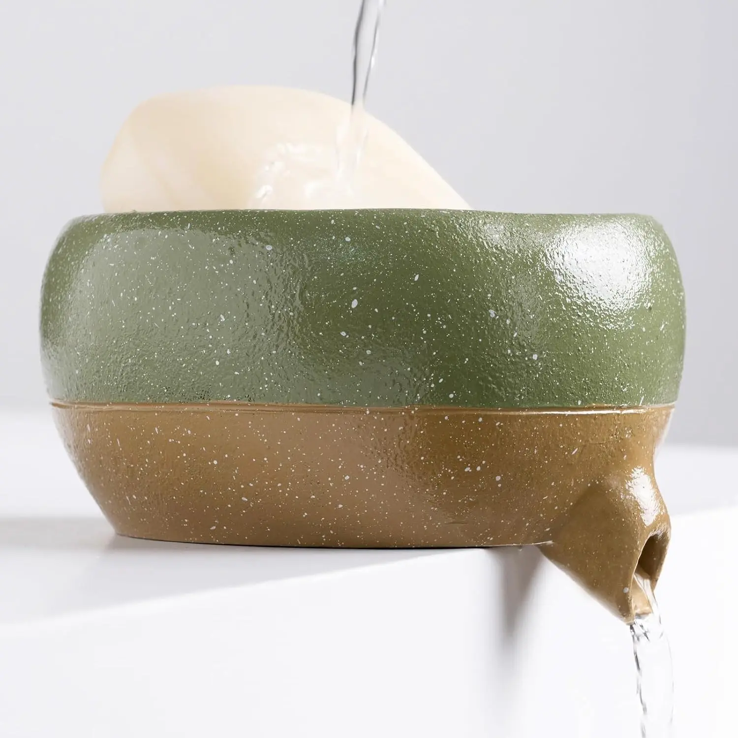 Self Draining Soap Dish and Holder with Drain Spout for Sink, Shower, Bathroom, Kitchen - Compact Resin Sponge Holder, Keep Dry and Easy Cleaning Design, Green