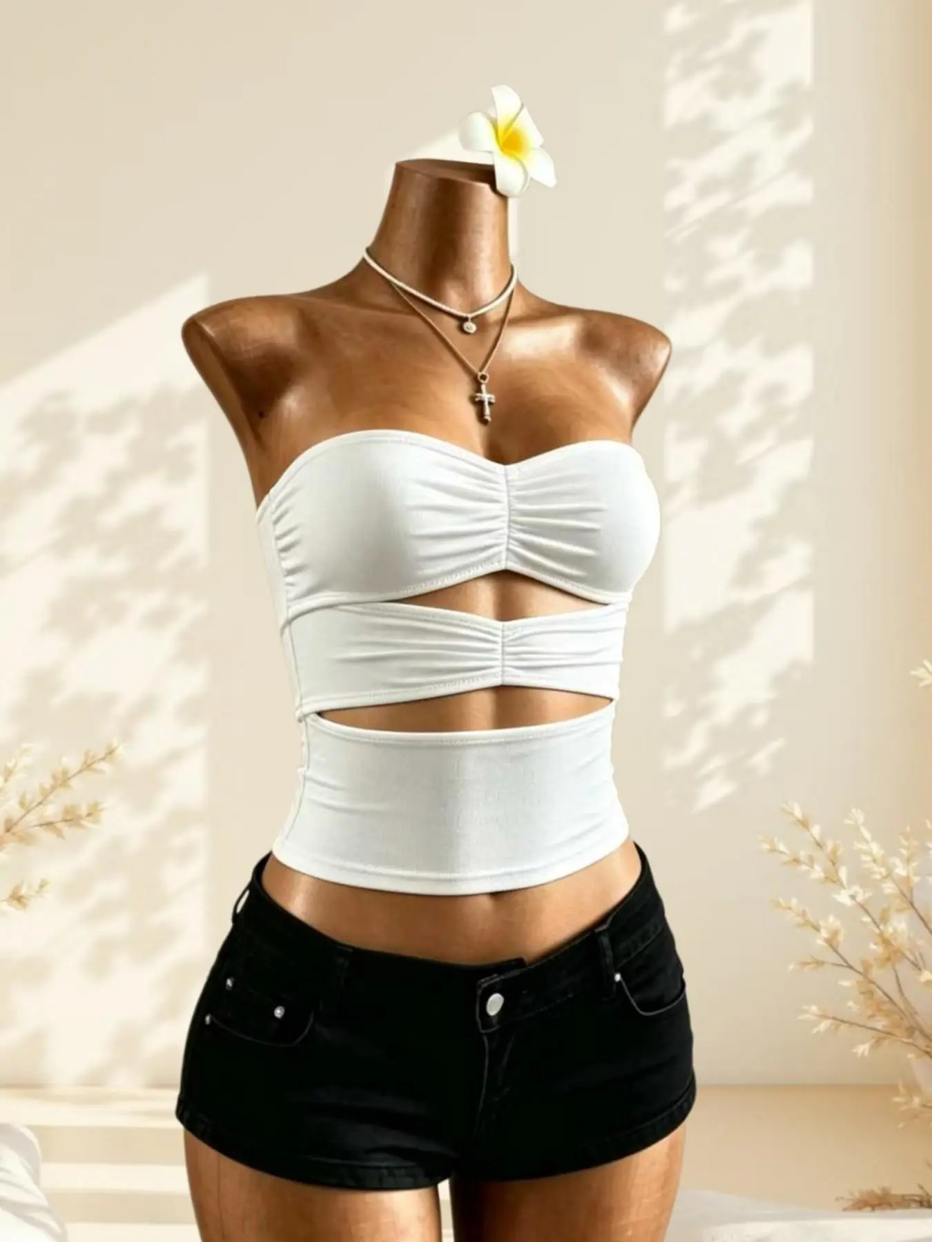 Elegant Ruched Crop Top with V-Neck Design, Slimming Effect for Office Wear, Single Piece for Professional Look