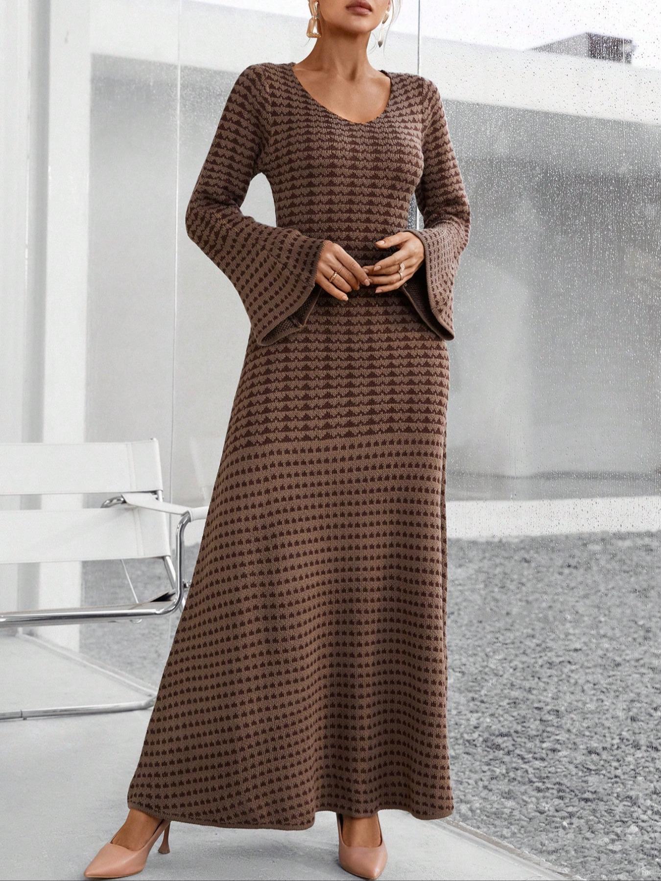 Women's Knit Elegant Commuter Dress, Fall & Winter Striped Round Neck Flare Sleeve Long Skirt, Loose Fit Sweater Dress (pattern Random)