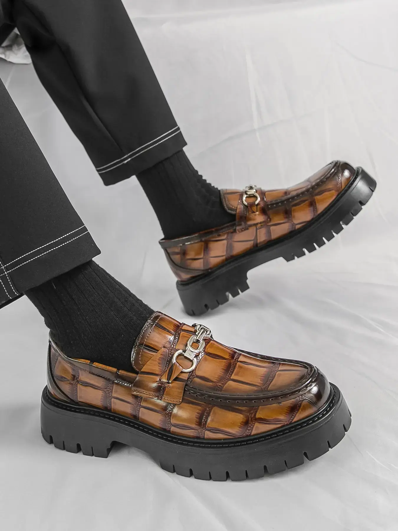 2026 Men's Leather Crocodile Animal Print Thick Sole Penny Loafers - Dustproof, Comfortable, Chain Metal Decoration, Leisure Business Casual Shoes for Formal Occasions