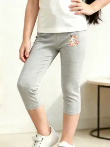 Comfortable Elastic Girl Capri Pants, Unicorn Floral Print, Cute Cartoon Design, Casual Outdoor Wear, Spring Summer Fashion, Soft Breathable Fabric