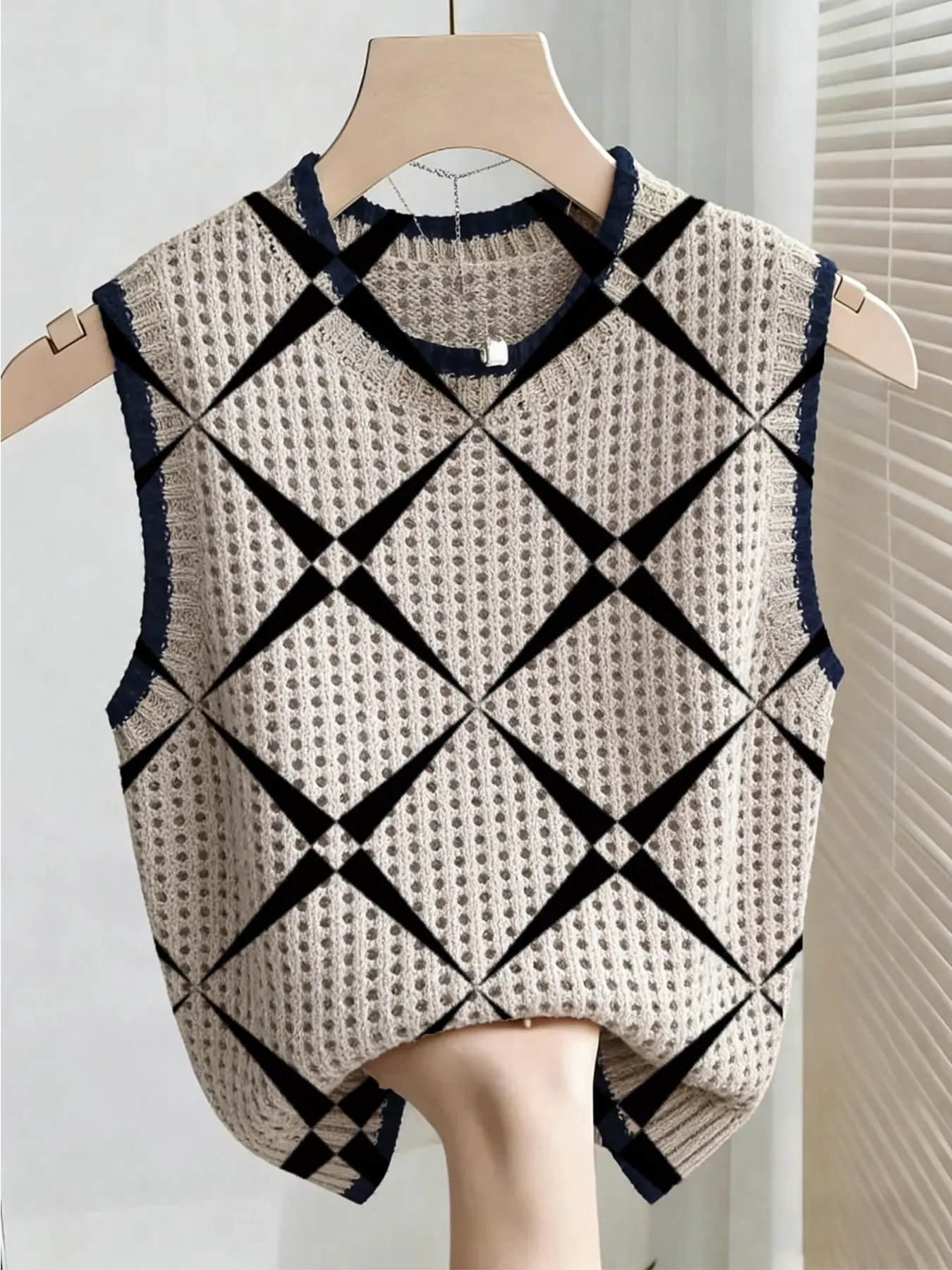 Boho Style Summer Knit Top, Loose Fit Round Neck Sleeveless, Geometric Print, Women's Casual, Bikini Cover-Up, Sleeveless Jumper Vest