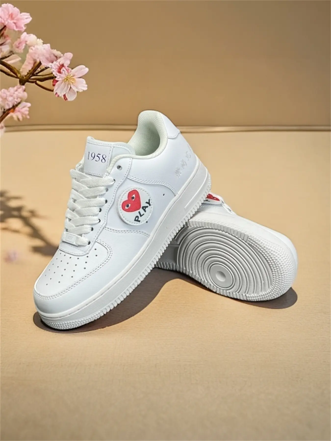 Unisex Fashion Small Board Shoes, Soft Leather Popular Elevator, Closed Street Daily Casual Sneakers