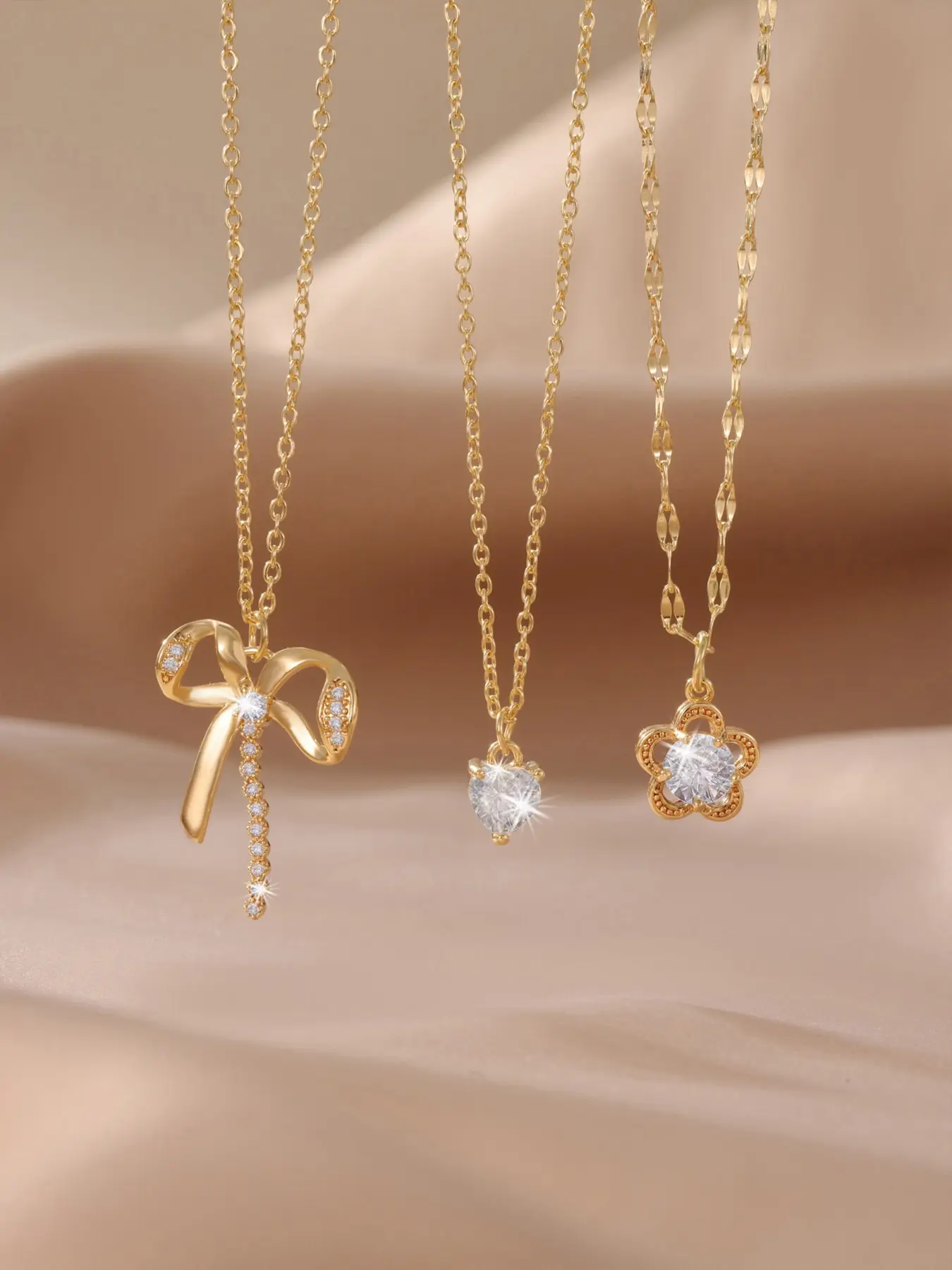 Sweet Temperament Bow Heart Gold Three Piece Necklace Set Lightweight All Season For Women Daily Commute Stacking Necklace