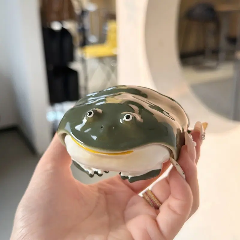 Creative Ugly Cute Frog Earphone Case, Compatible with Apple Earphones, Fun Prank Protector for AirPods Pro Pro2 Pro3 Pro4, Single Shell Only