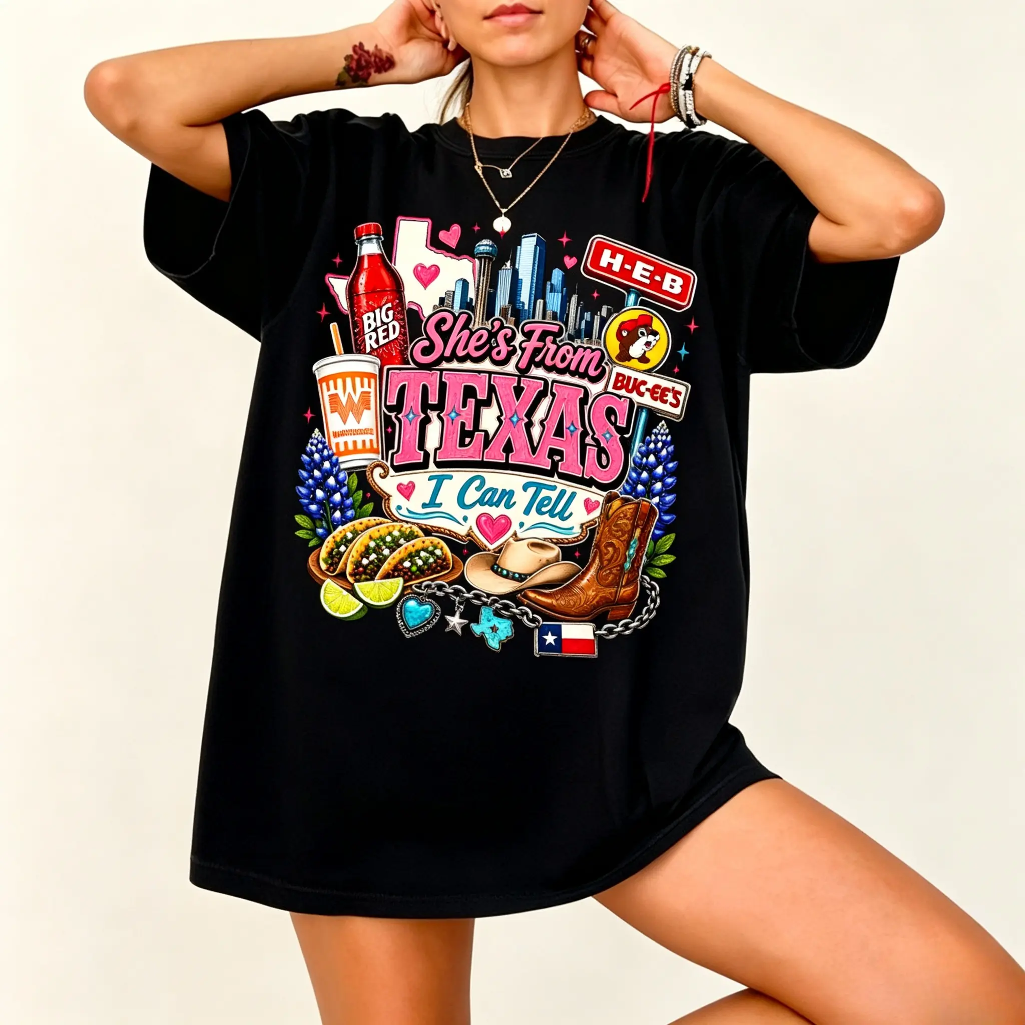 Women's Retro "She's From Texas I Can Tell" Bold Print Casual Round/Crew Neck Sports Top, Vintage Western Country Tee, Black & White, S-5XL, Machine Washable for Outdoor Activities