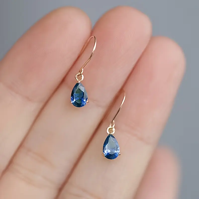 A Pair of Elegant French-Style Emerald Green Teardrop Earrings, Perfect for a Goddess Look
