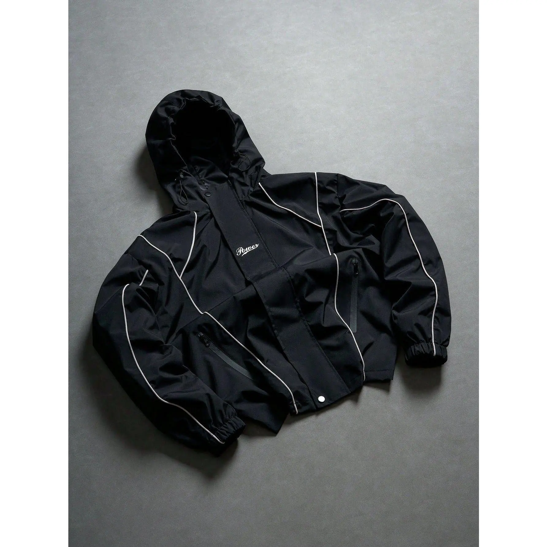 Men's Black Streetwear Hooded Jacket with Embroidered Logo, Lightweight Zip Up Windbreaker Coat for Men, Urban Casual Sports Jacket with Pockets, Trendy Techwear Outerwear for Spring, Fall & Daily Wear.