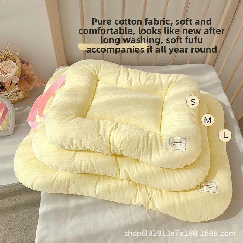 Soft cushion cat nest universal cat sleeping mat cat cushion sleeping with kitten kitten milk cat lying on the mattress thick