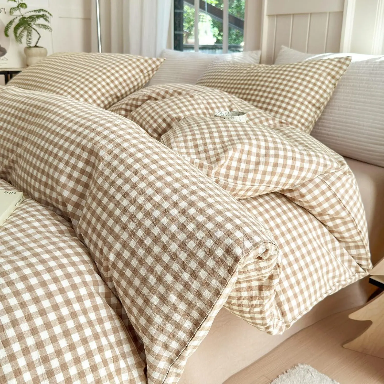 Queen Comforter Set Tan Gingham Comforter Modern Style Beige Plaid Comforter Set 3 Pieces Fluffy Grid Checkered Comforter with 2 Pillowcases Boho Gingham Bedding Set Queen Size