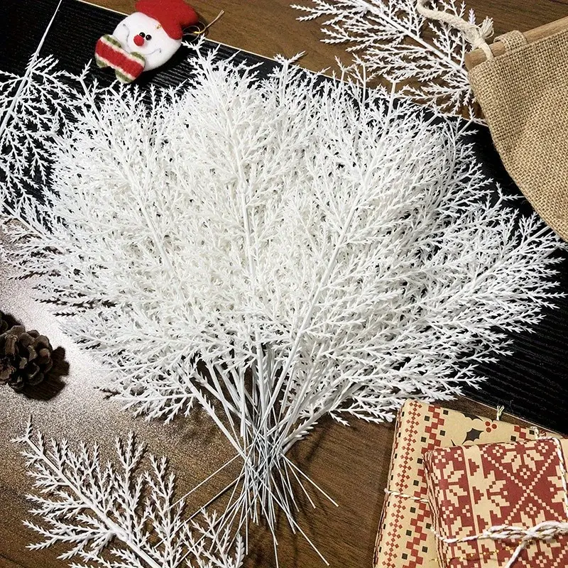 5 Cedar Branches Christmas Tree Decorations, Dreamy Snow Scene for Holiday Atmosphere, Perfect for Gift Boxes