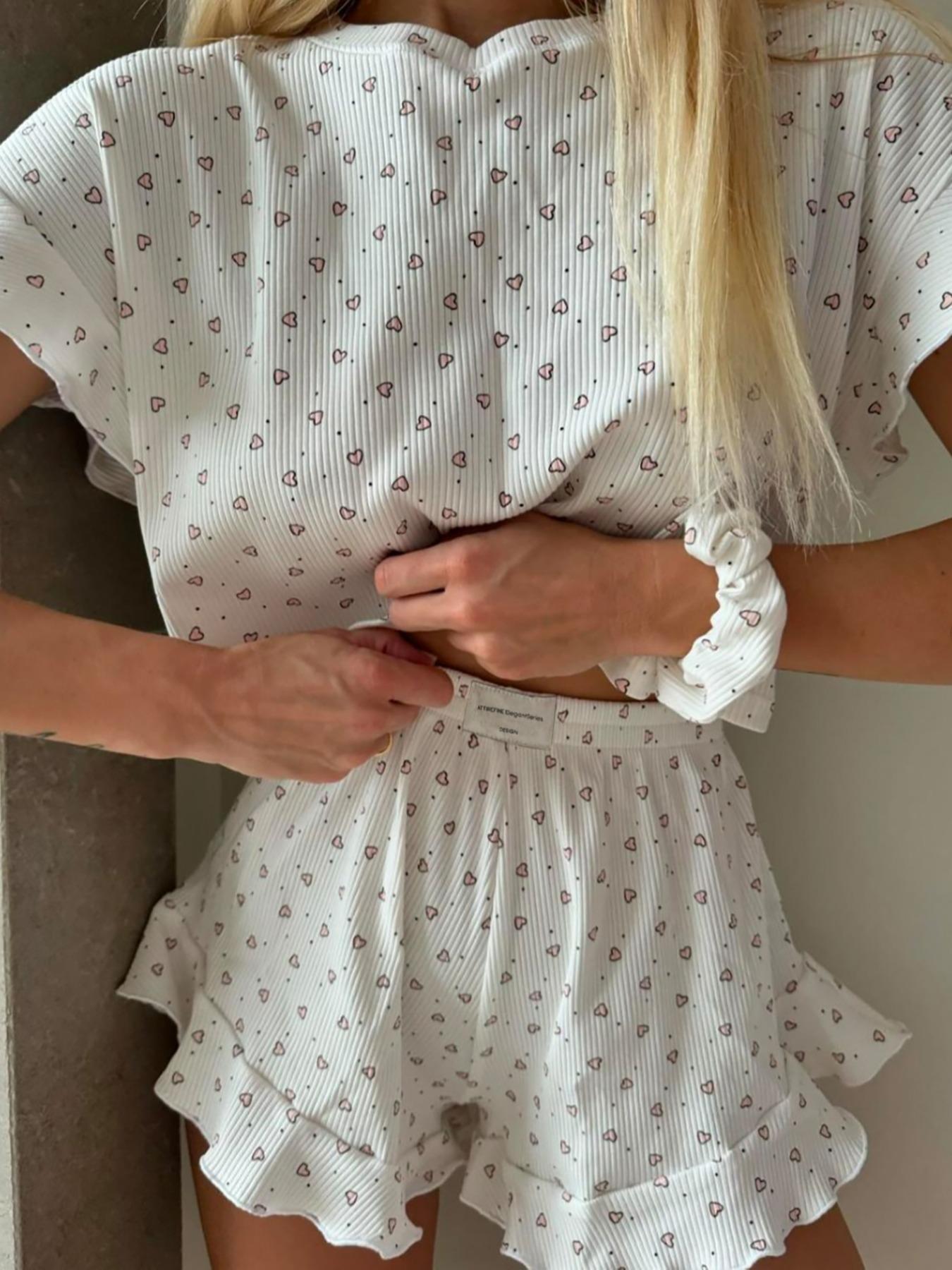 Women's All Over Heart Print Pyjama Set, Casual Comfy Ruffle Trim Crop Top & Patched Elastic Waist Shorts Pyjama Two-piece PJ Set, Ladies Sleepwear for All Seasons