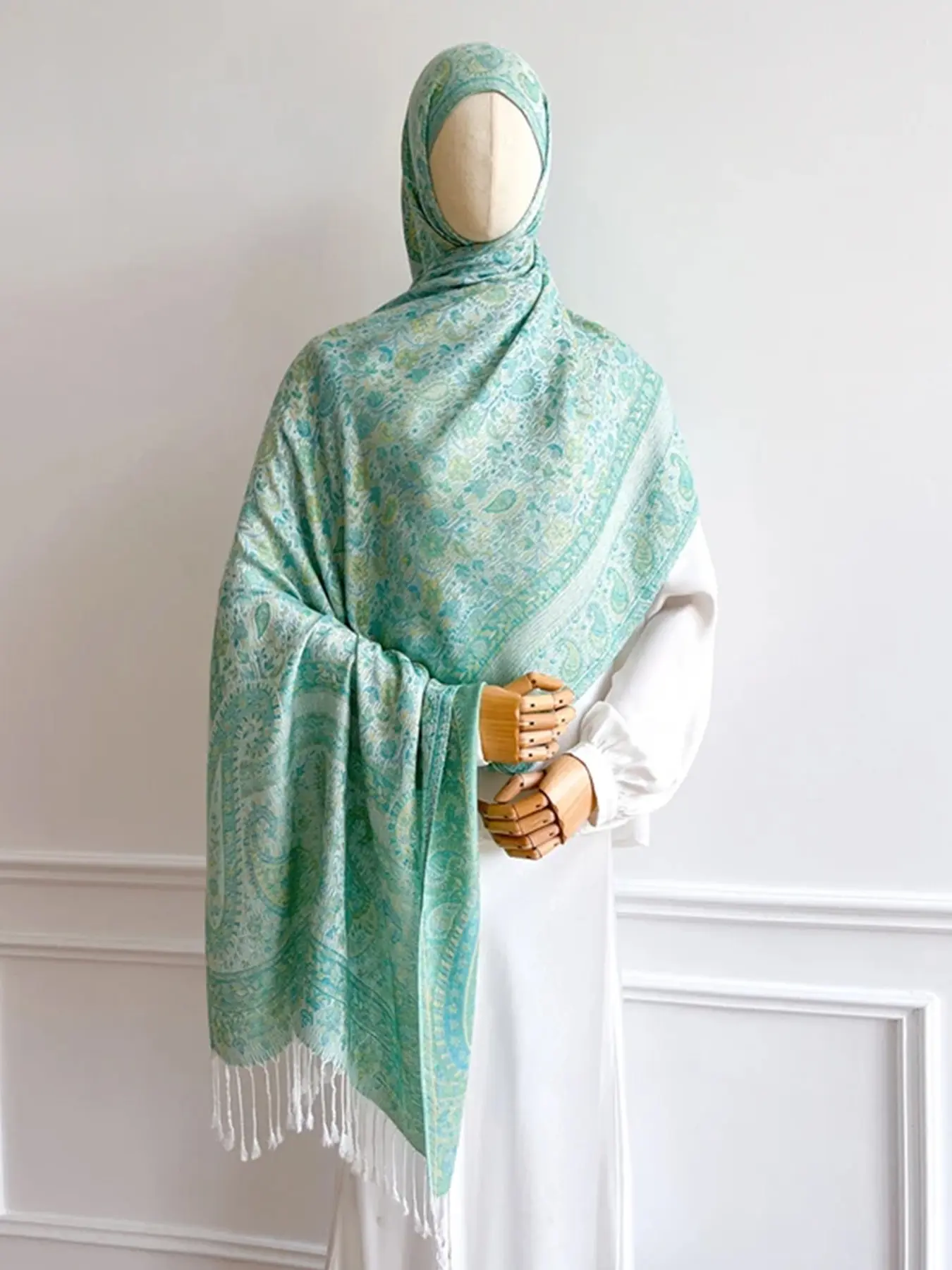 Boho Women's Tassel Jacquard Scarf, Paisley Woven Shawl, Pashmina Stone Pattern Hijab, Elegant Gift, Fall & Winter Headscarf