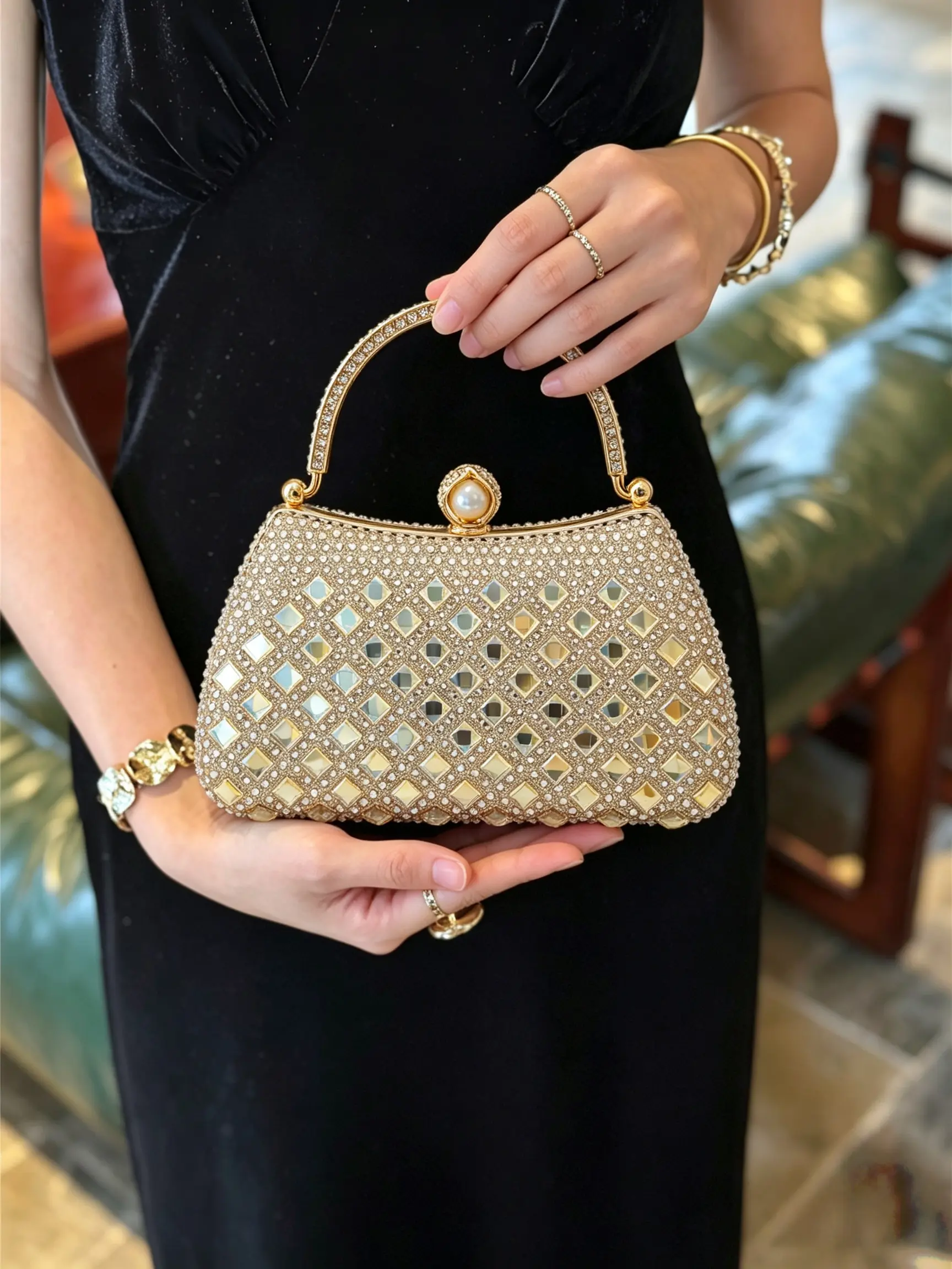Champagne Full Diamond Rhombus Grid Hand Clutch with Removable Chain, Crystal Studded Curved Handle Pearl Round Lock Wedding Guest Formal Shoulder Crossbody Bag, Heavy Cut Square Rhinestone Bridal Clutch, Evening Elegant Clutch Bag