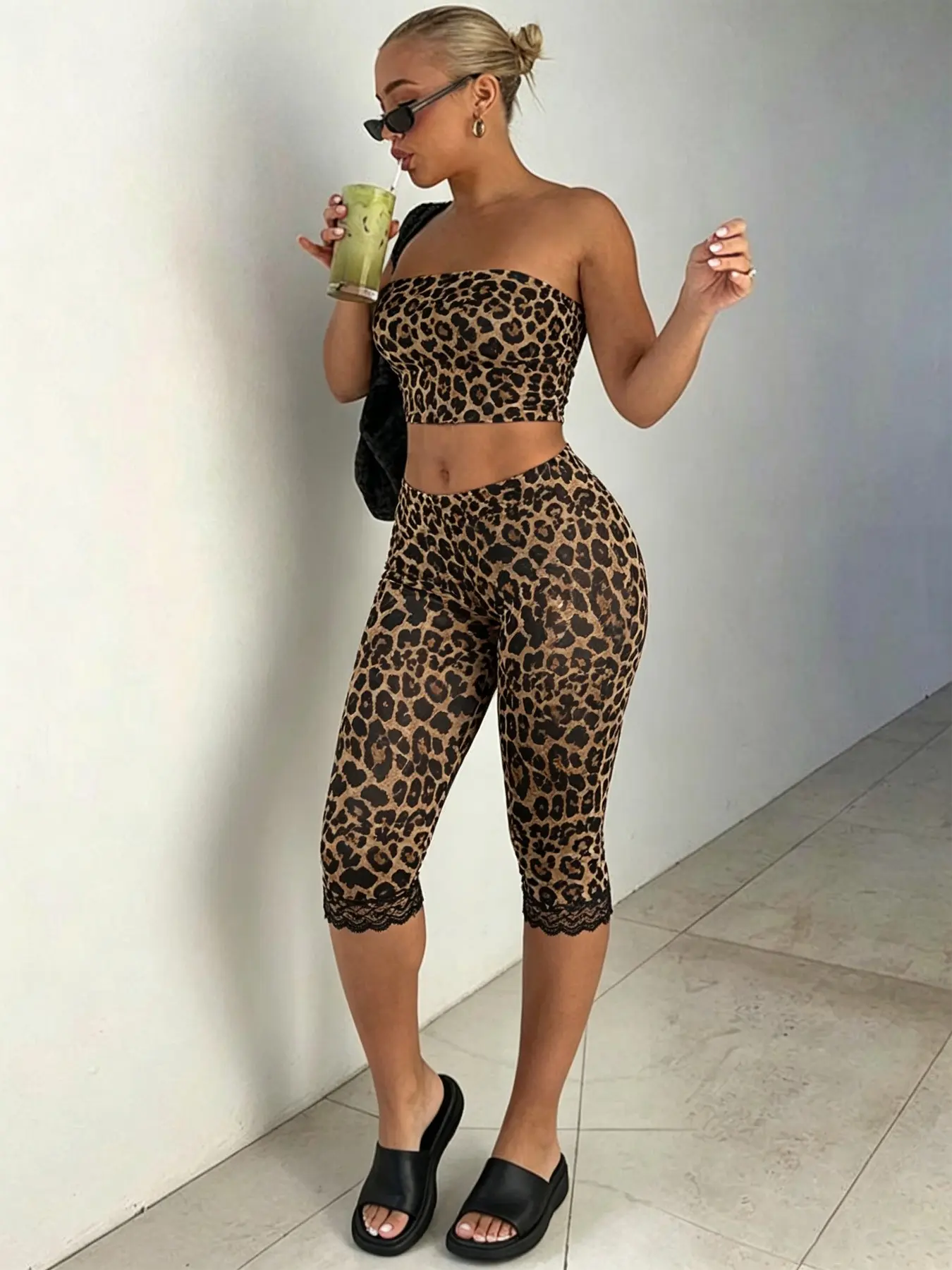 Women's Summer Casual Set, Leopard Print Tank Top + Seven-Quarter Pants, Comfortable and Fashionable, Ideal for Vacation and Outing, Two Piece Set