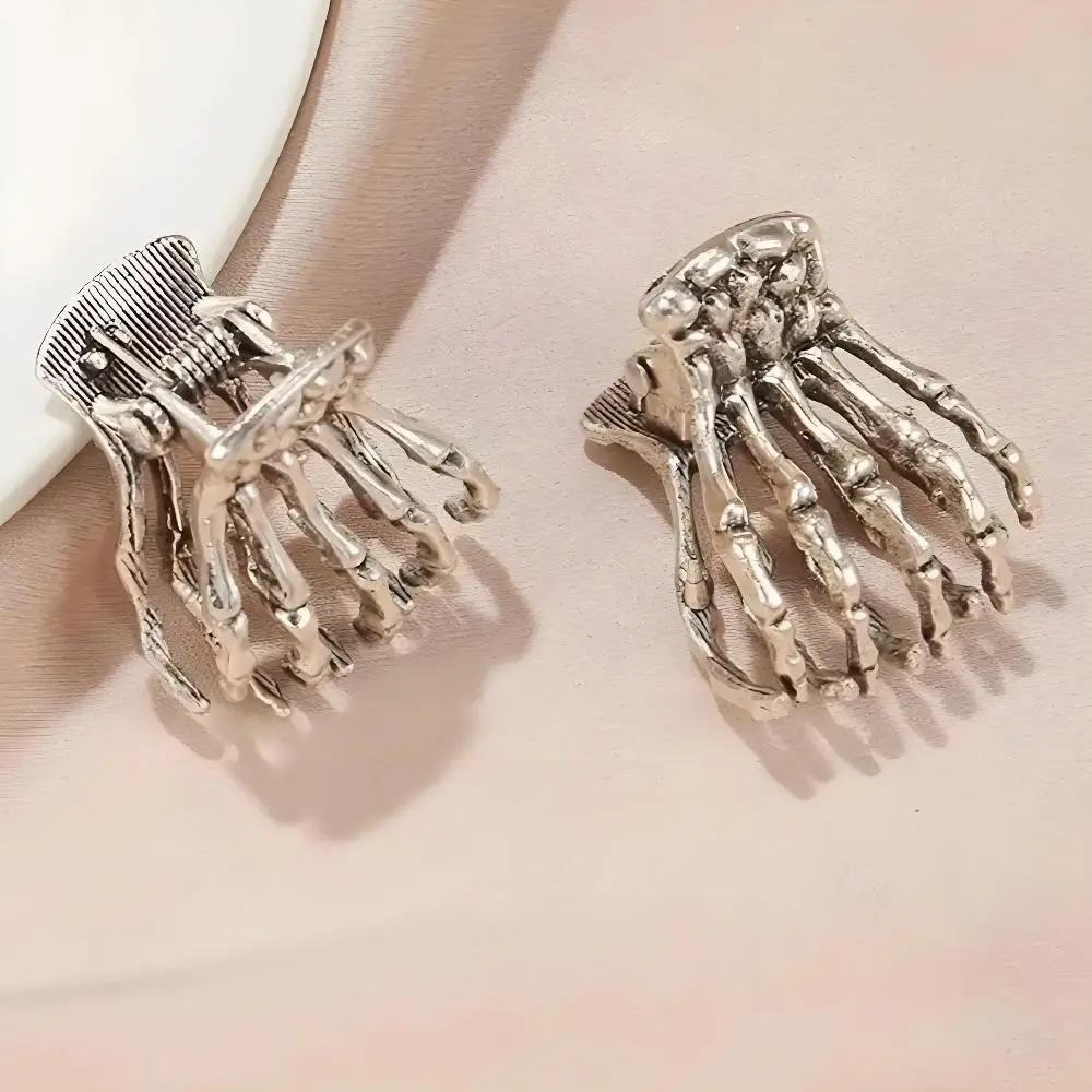 2026 New Gothic Halloween Skeleton Hand Hair Claw, Easy-to-Use Bag Charm, Unique Stylish Unisex Accessory for Daily Wear & Party, Claw Clip, Spooky Scary Skeletons, Plastic, One Size
