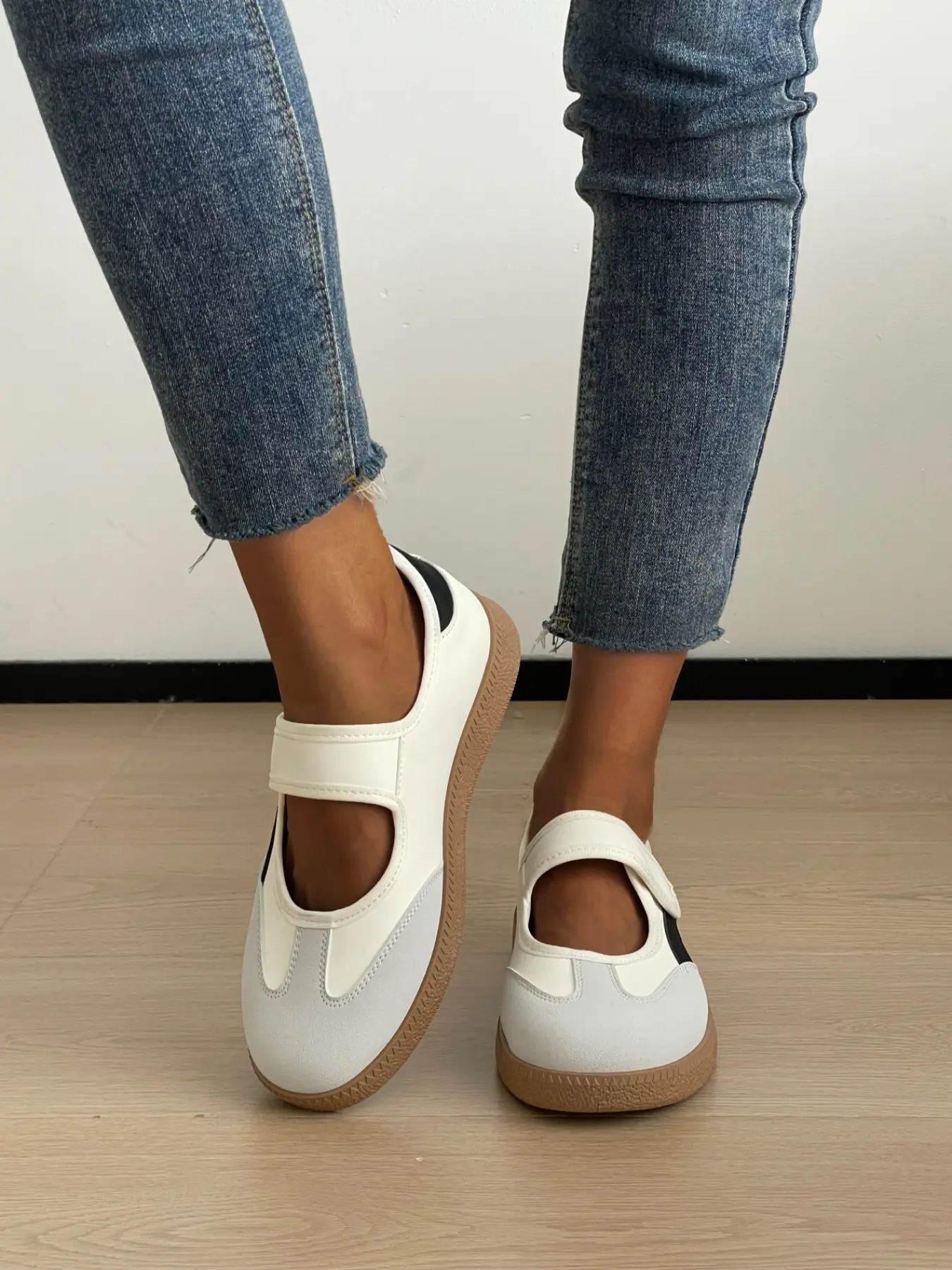 Trendy Colorblock French Style Casual Shoes, Summer Comfort Wave Texture, Slip-On Round Toe, Soft Sole, Versatile for Dresses and Pants