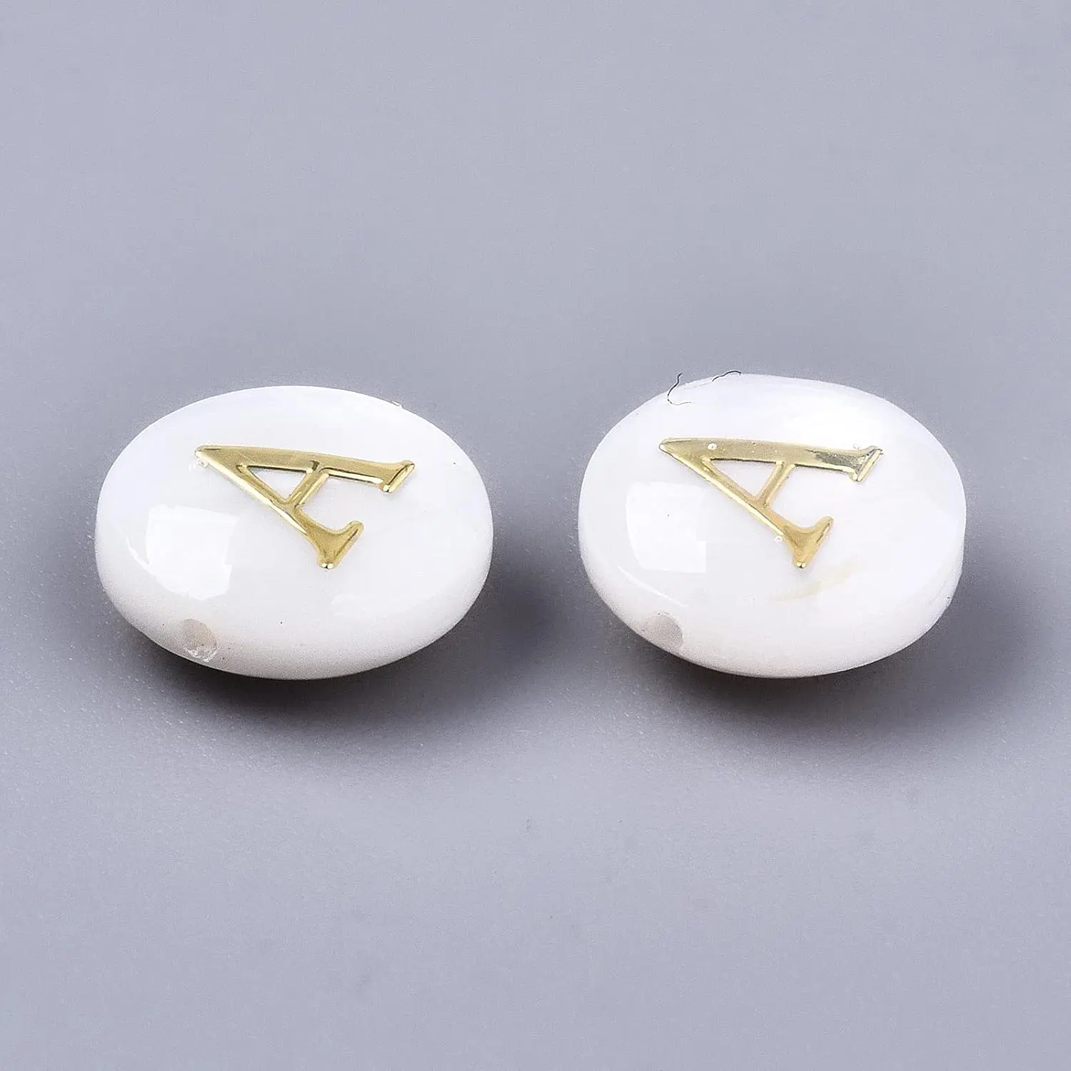 20 count 8mm Flat Round  Freshwater Shell Beads with Letter A Brass Embellishments Alphabet Initial Beads for DIY  Bracelet Necklace Crafts Decor