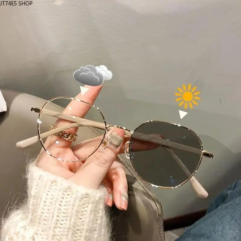Retro Cat-Eye Sunglasses for Women, Lightweight Metal Frame with Photochromic UV Protection Lenses for Casual Driving and Outdoor Wear, Female, Elegant Eyewear, Full Rim