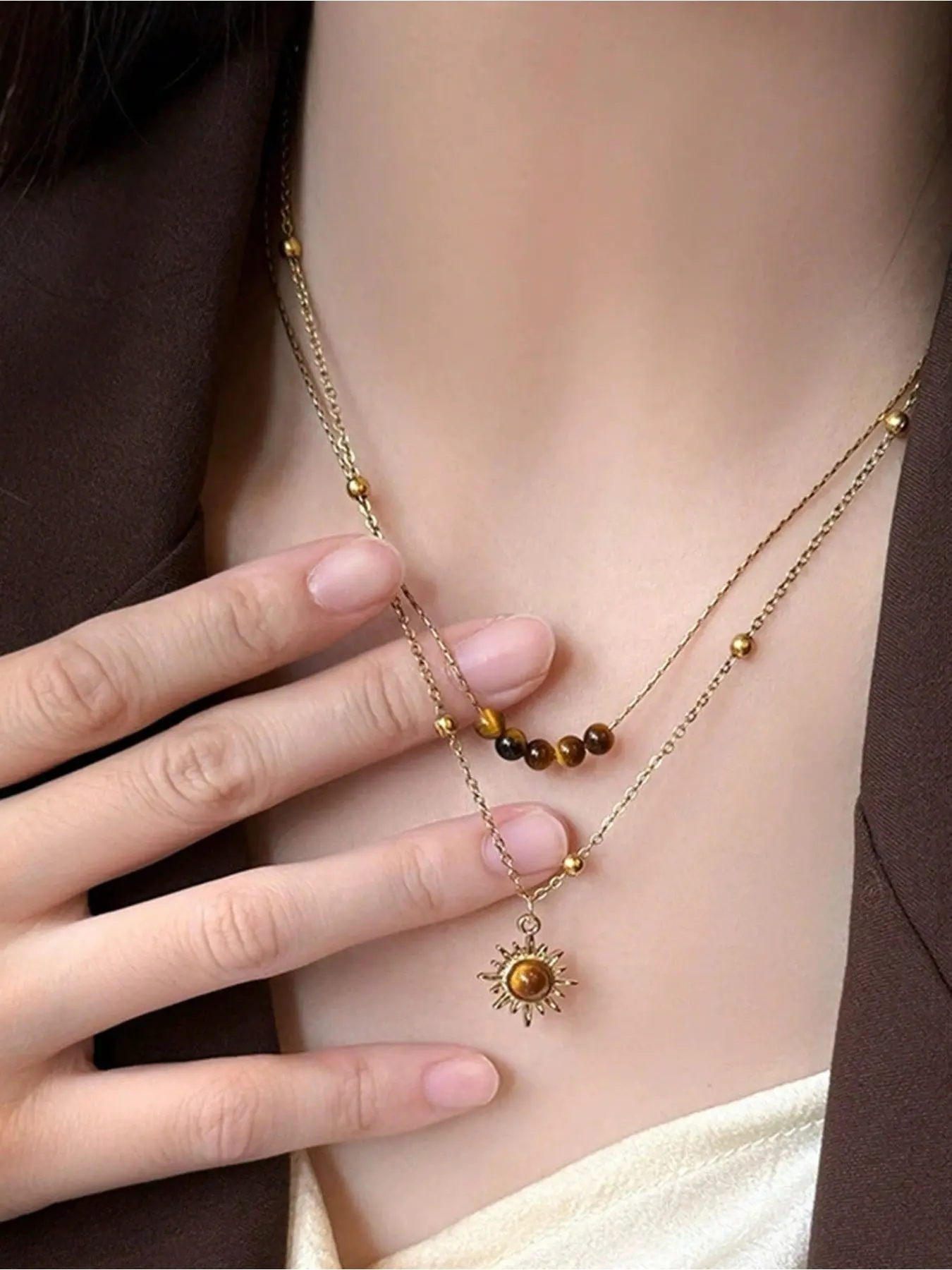 1-piece Fashion Double-layer Sunflower Pendant Necklace for Women, Brown Pendant Bead Knit Chain Luxury Jewelry
