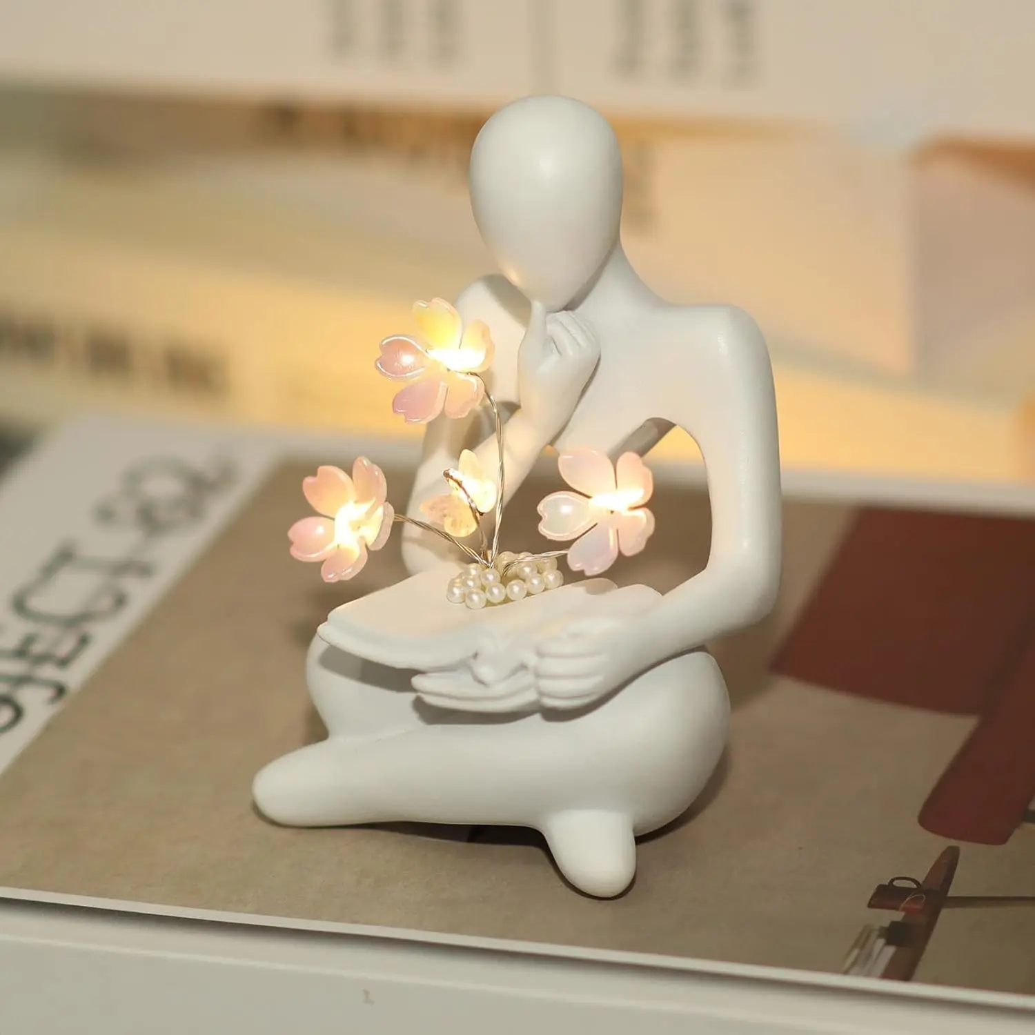 Minimalist Butterfly Pearl Artistic Sculpture, Battery-Powered Night Light, Modern Abstract Reading Figurine, Home Decor for Living Room Office Shelf Table Desk, Aesthetic Gift