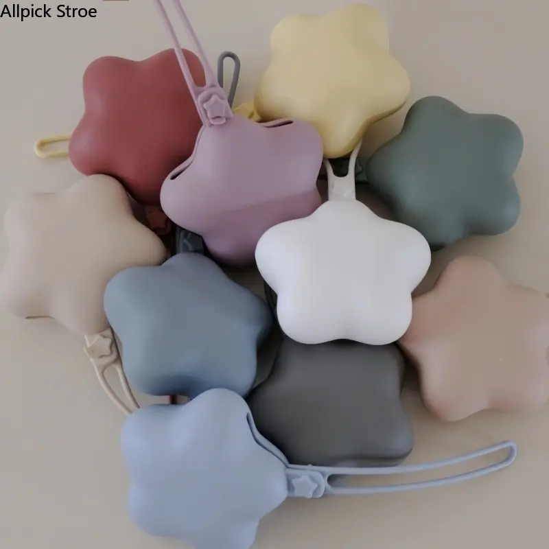 Portable Silicone Baby Pacifier Holder Case with Clip-On Stroller Hanging Strap, Dust-Proof Pacifier Storage Box, Lightweight Easy-to-Clean Baby Essential for Newborns & Infants, Perfect for Diaper Bags, Travel, Outdoor Walks, Baby Shower Gifts & Everyday