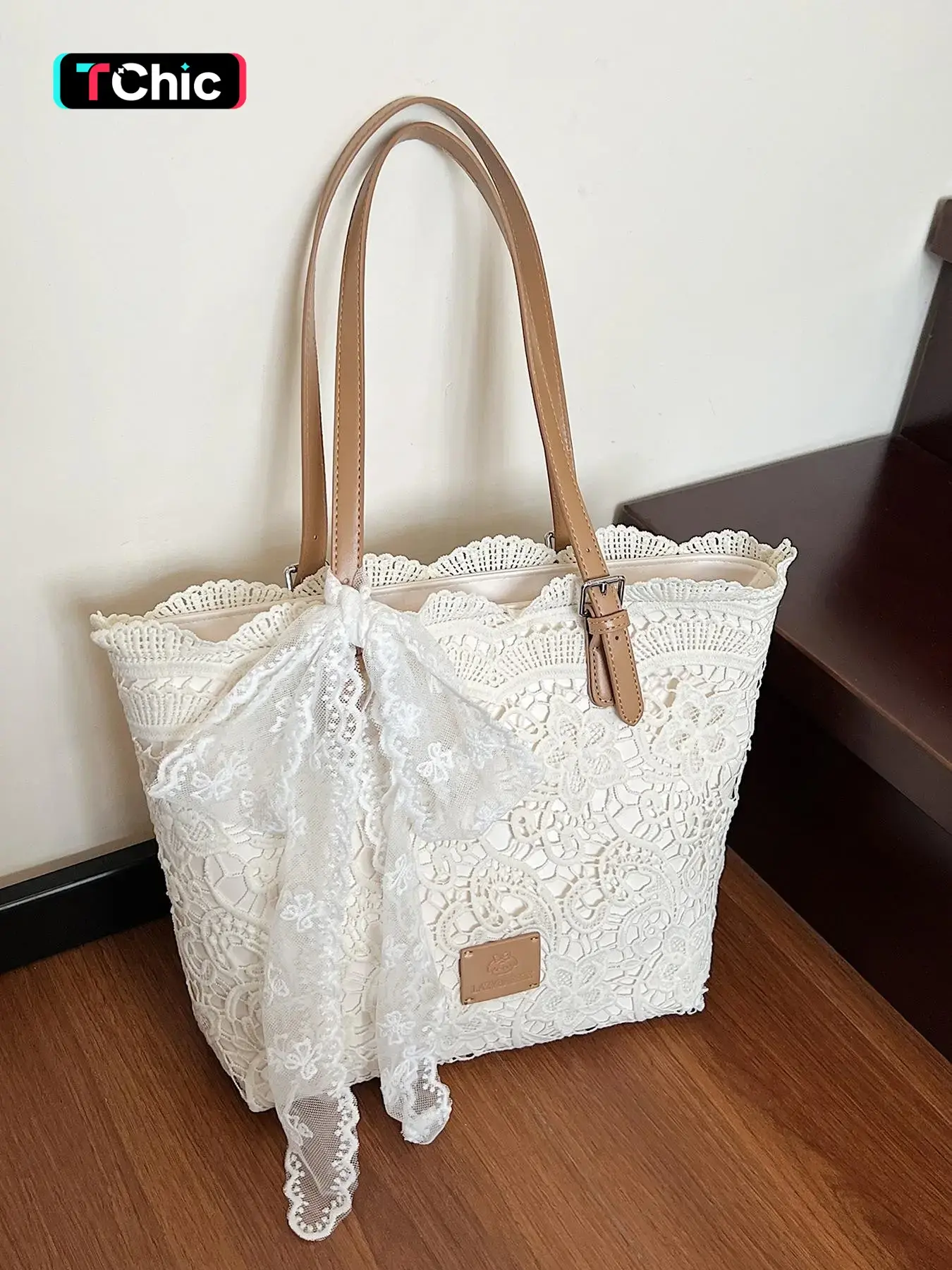 Fresh artistic style, gentle atmosphere, lace tote bag, simple and high-end, elegant and practical texture shoulder bag, can accommodate tablets, files, suitable for attending parties, dates, daily commuting, Daily Commuter Bag, Plain Tote Bag