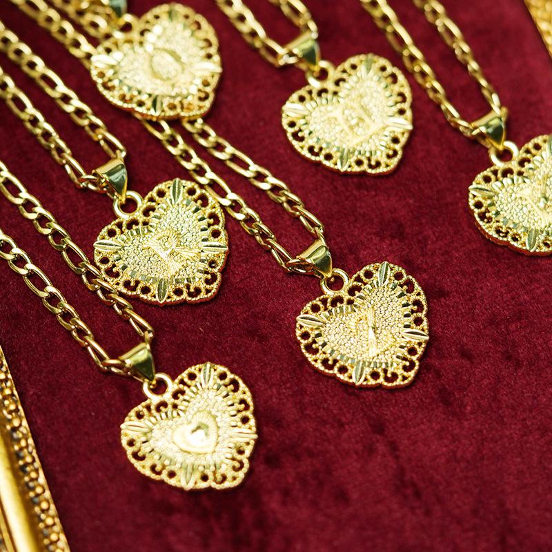 Vintage-style 18K gold-plated letter heart pendant necklace, suitable for both men and women, fashionable A-Z letter necklace