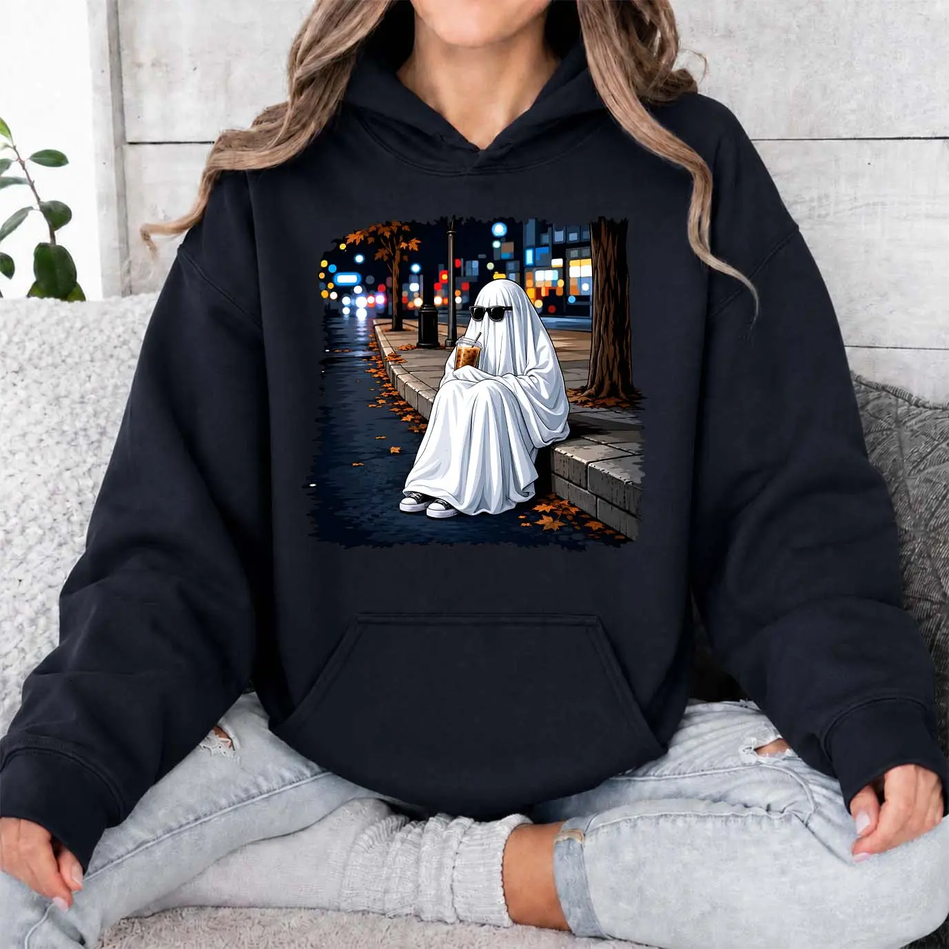 Women’s Halloween Ghost Graphic Hoodie, Funny Sunglasses Coffee Ghost Pullover Sweatshirt, Cozy Long Sleeve Fall Top with Front Pocket, Casual Spooky Season Hoodie for Autumn Nights, Coffee Runs, Halloween Parties & Weekend Wear