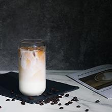 A pack of glass cups, 16 ounce drinking glass with bamboo lid and straw, beer glass, Mojito soda smoothie, whiskey iced coffee, cocktail tea juice A pack of glass cups, 16 ounce drinking glass with bamboo lid and straw, beer glass, Mojito soda smoothie, whiskey iced coffee, cocktail tea juice