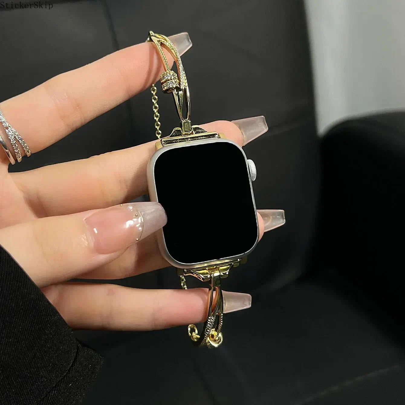 2026 Chain Design Apple Watch Band for Women – Fashionable Jewelry Style Bracelet Strap, Stylish Adjustable Watch Band Fits 38–49mm (All Series & Ultra), Trendy Daily Wear Accessory