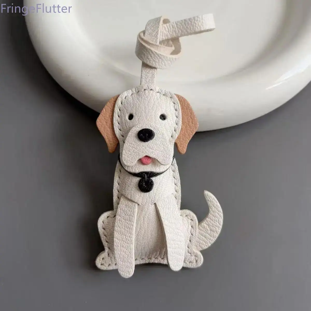 Handmade Leather Labrador Retriever Dog Bag Charm-Keychain with Black Tail Sitting Design, Durable Sports & Outdoor Accessory for Hiking/Light Outdoor Use, Ideal Gift for Labrador Lovers (Collar, Handbag Compatible)