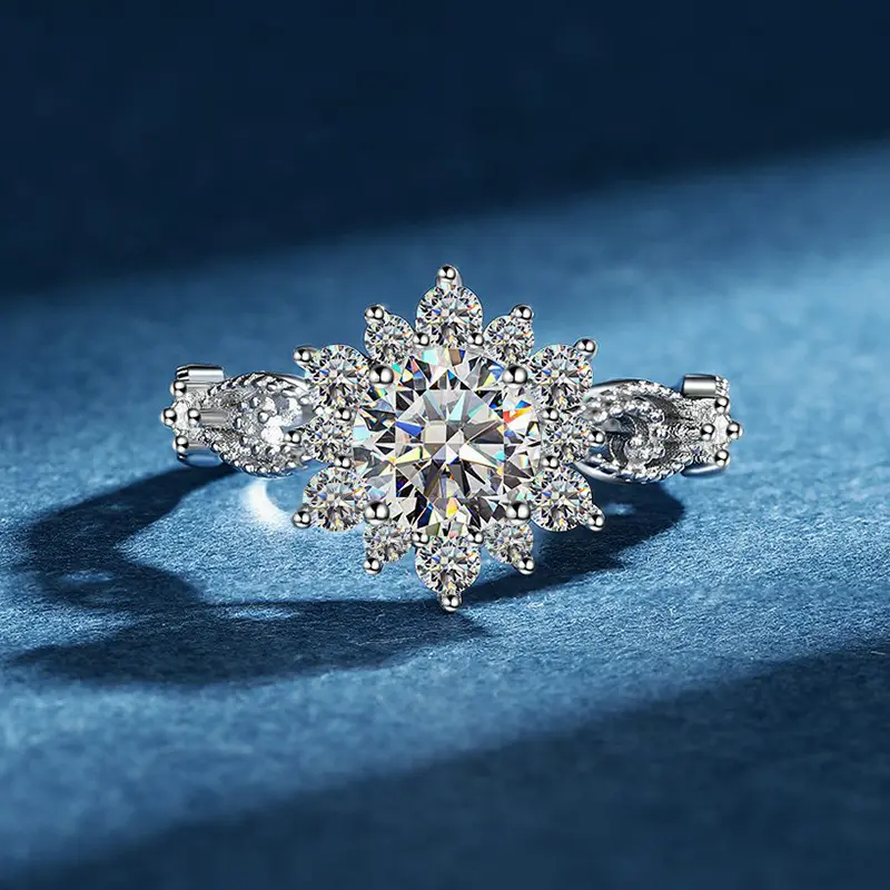 Women's 18K-Plated Pure Silver Genuine Moissanite Closed-End Ring - Ideal for Proposal, Wedding - Artificial Gemstone Jewelry Accessory