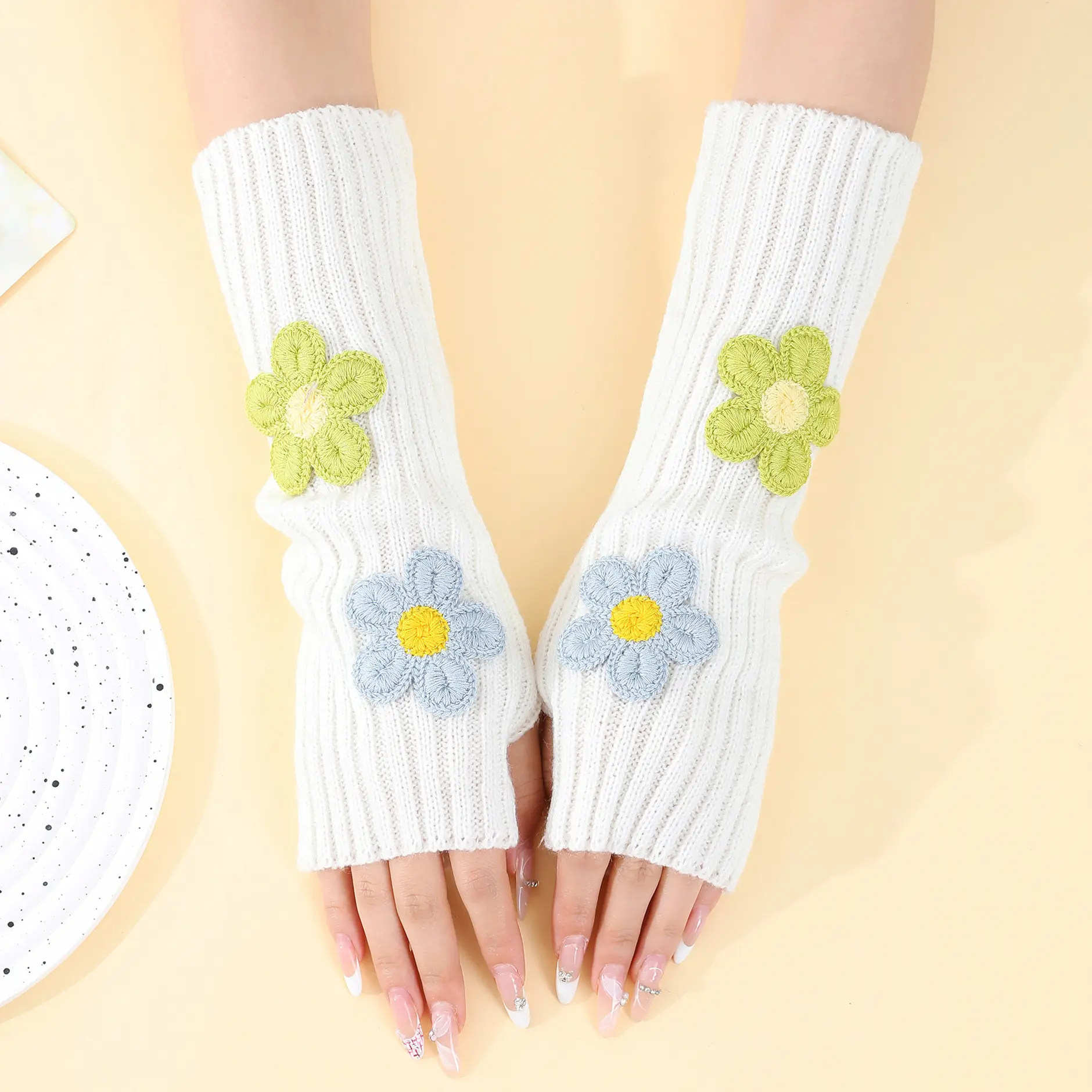 Women’s Floral Arm Warmers, Y2K Fingerless Knitted Gloves with Flower Design, Cozy Sleeve Gloves for Preppy School Girl Style, Winter Fashion Accessories for Daily Wear