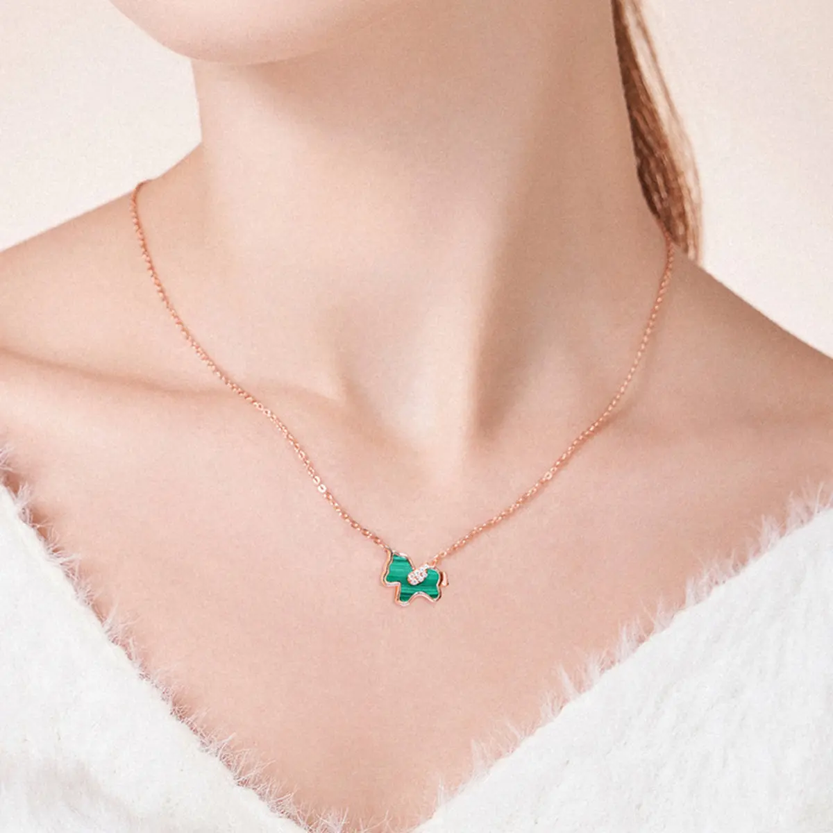 ZX-Women Chic Malachite Horse Charm Necklace, All-Match Light Luxury S925 Silver High Texture Neck Ornament