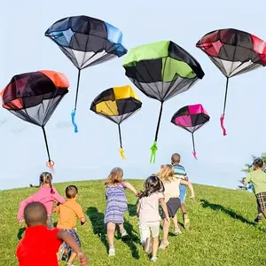 6Counts Outdoor Fun Hand-Throwing Parachute Toy Set, Pocket Game, Easy to Carry, Ideal for Parent-Child Interaction, Perfect for Beach, Park and Yard Games, Family Activities, Christmas Gifts, Party Gifts and School Prizes
