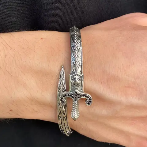 Vintage Retro Cuff Bracelet, Adjustable Geometric Design, Unisex Fashion Accessory, All-Season Wear, Perfect Gift Idea, Bracelets Jewelry