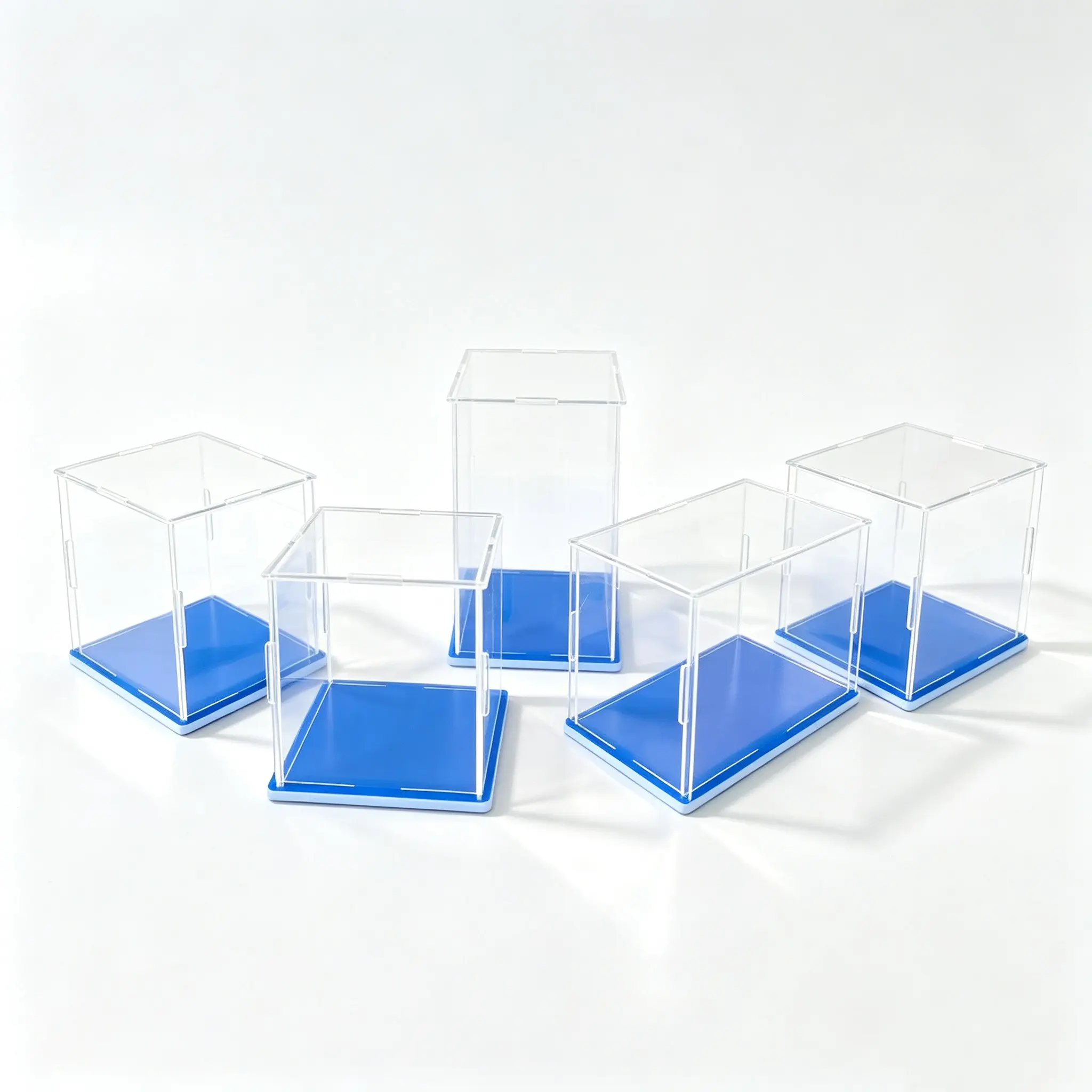 High-Definition Transparent Display Box, Thick Blue Base, Dustproof Assembly, Multiple Sizes, Ideal for Dolls, Statues, Awards, Models, Collectibles