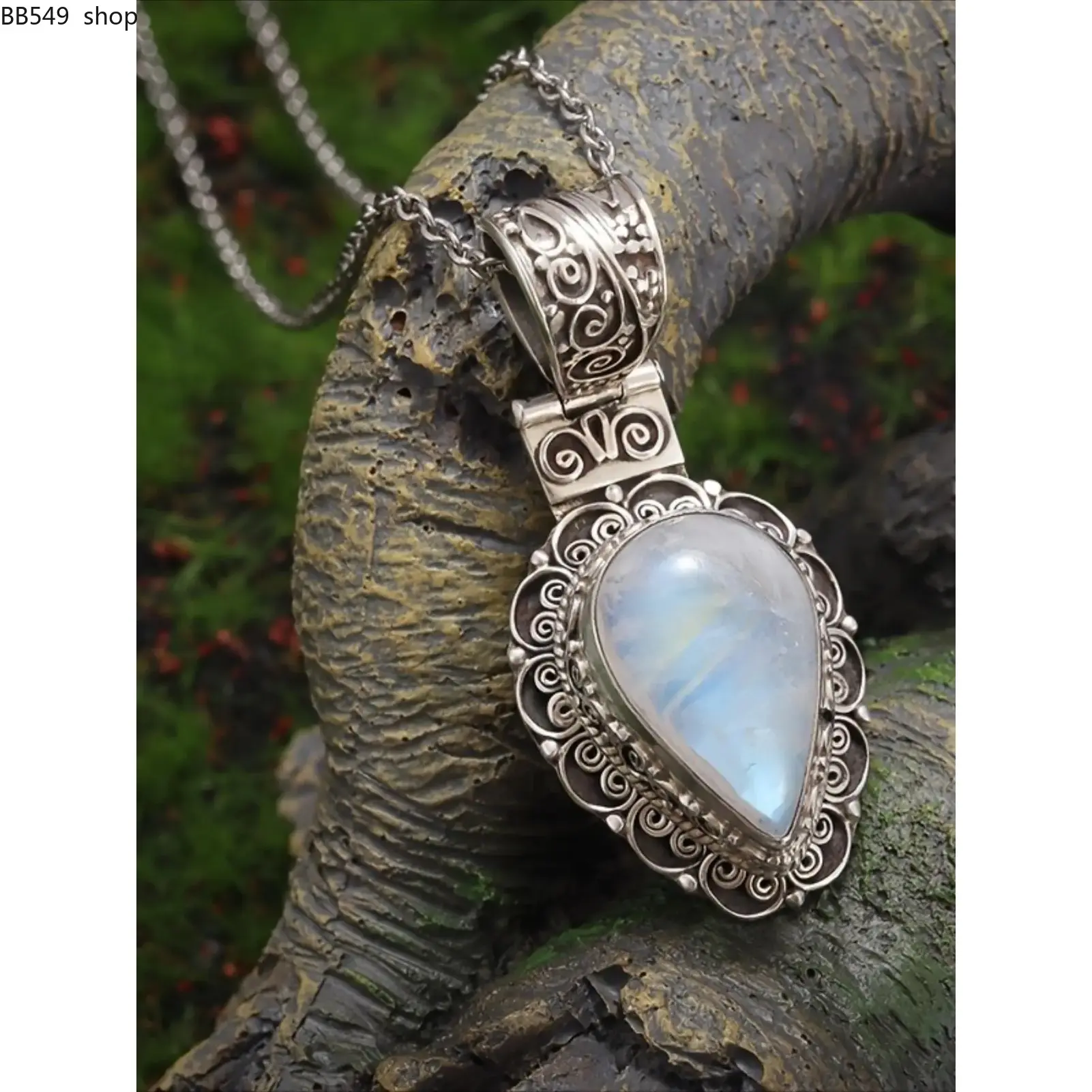 Bohemian Style Moonlight Stone Teardrop Pendant Necklace, Synthetic Gemstone Jewelry, O Shape Chain, Unisex Accessory, Alloy Necklace, All Seasons