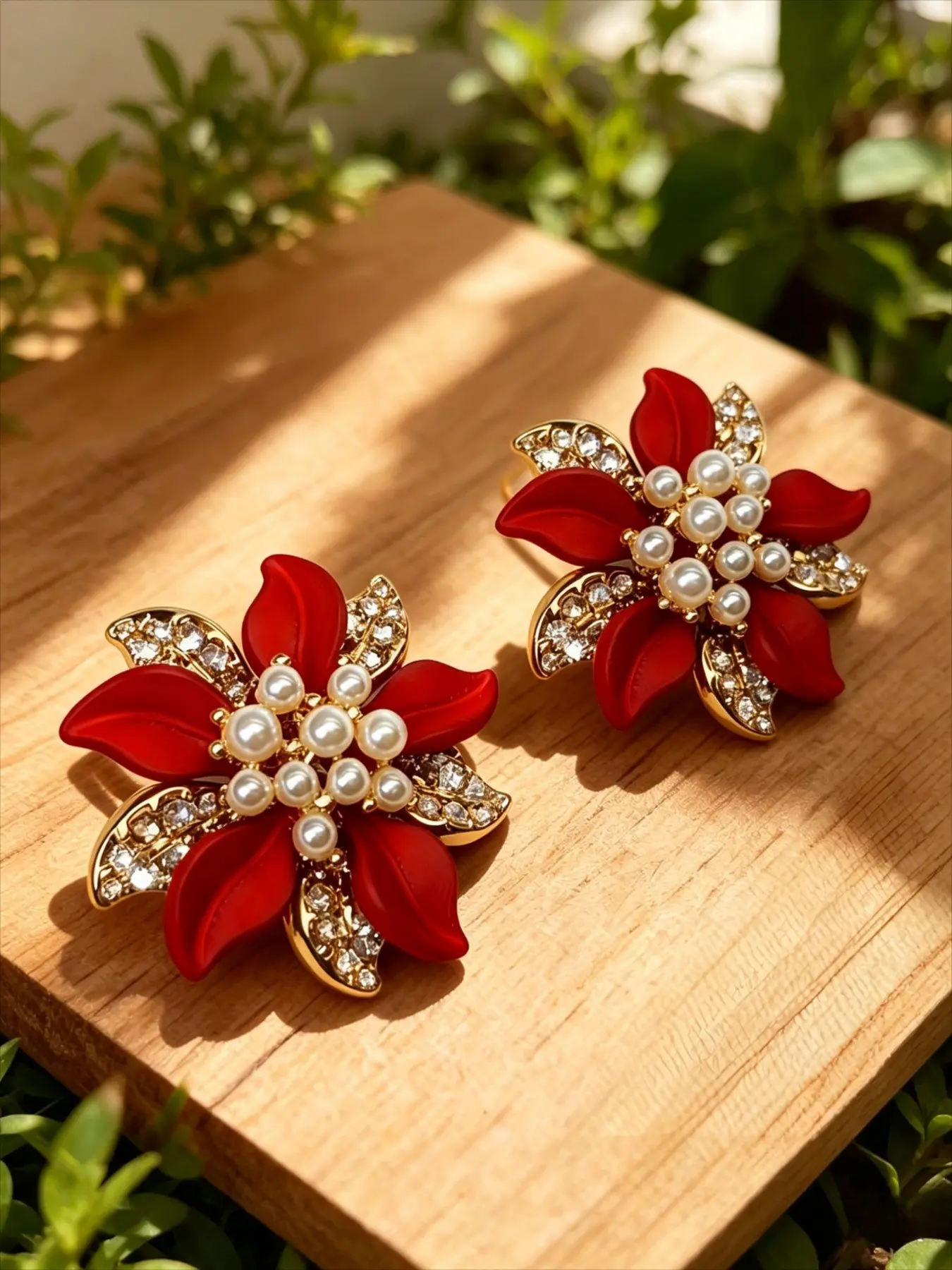 1 Pair Vintage Red Flower Earrings, Matte Red Petal Design With Cluster Imitation Pearl & Shiny Imitation Zircon Inlay, Elegant Floral Costume Ear Jewelry For Wedding Party Daily Wear