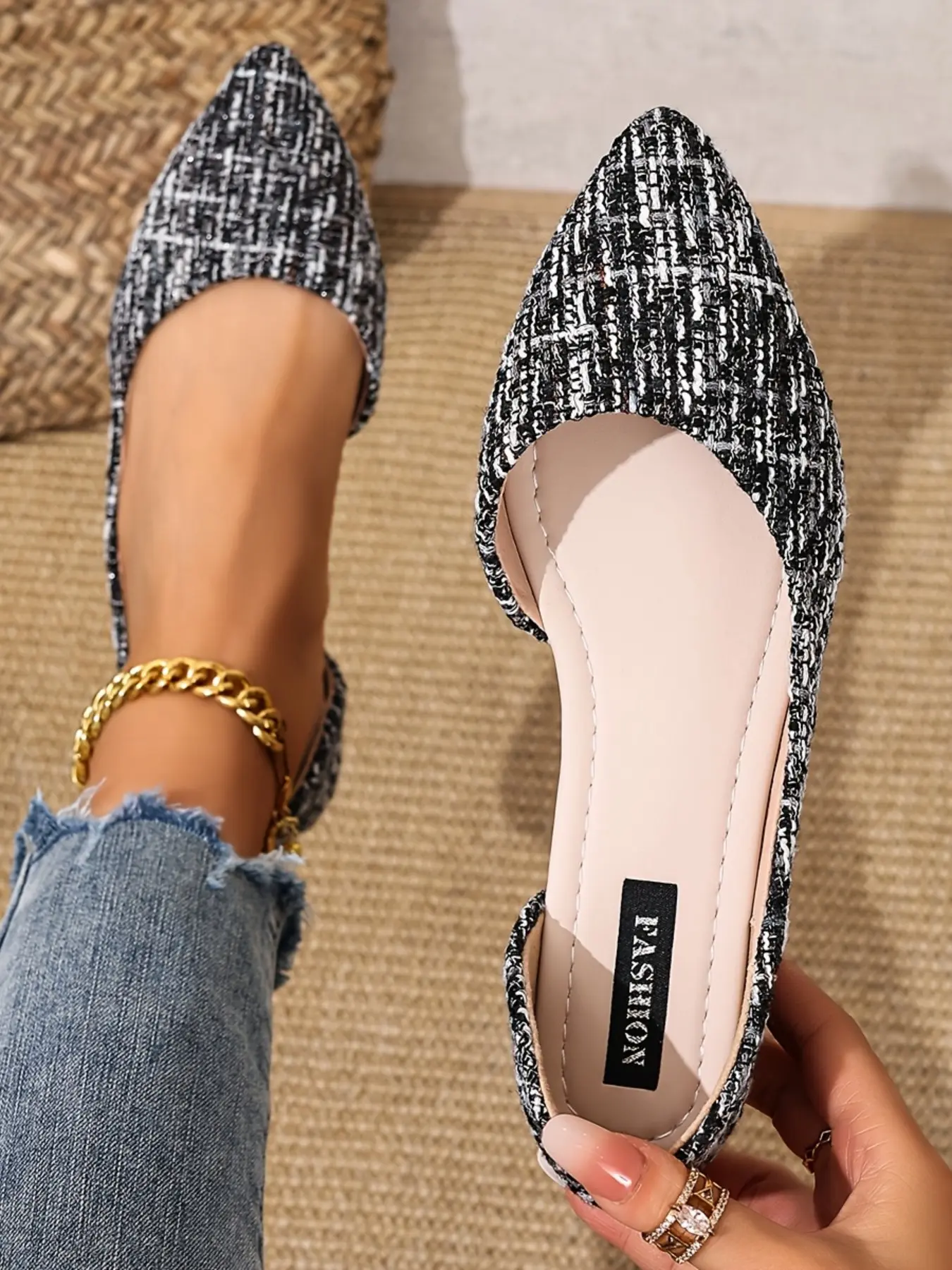 New Pointed Toe Side Cut-Out Slip-On Flat Shoes for Women, Comfortable and Stylish Footwear, Perfect for Daily Wear