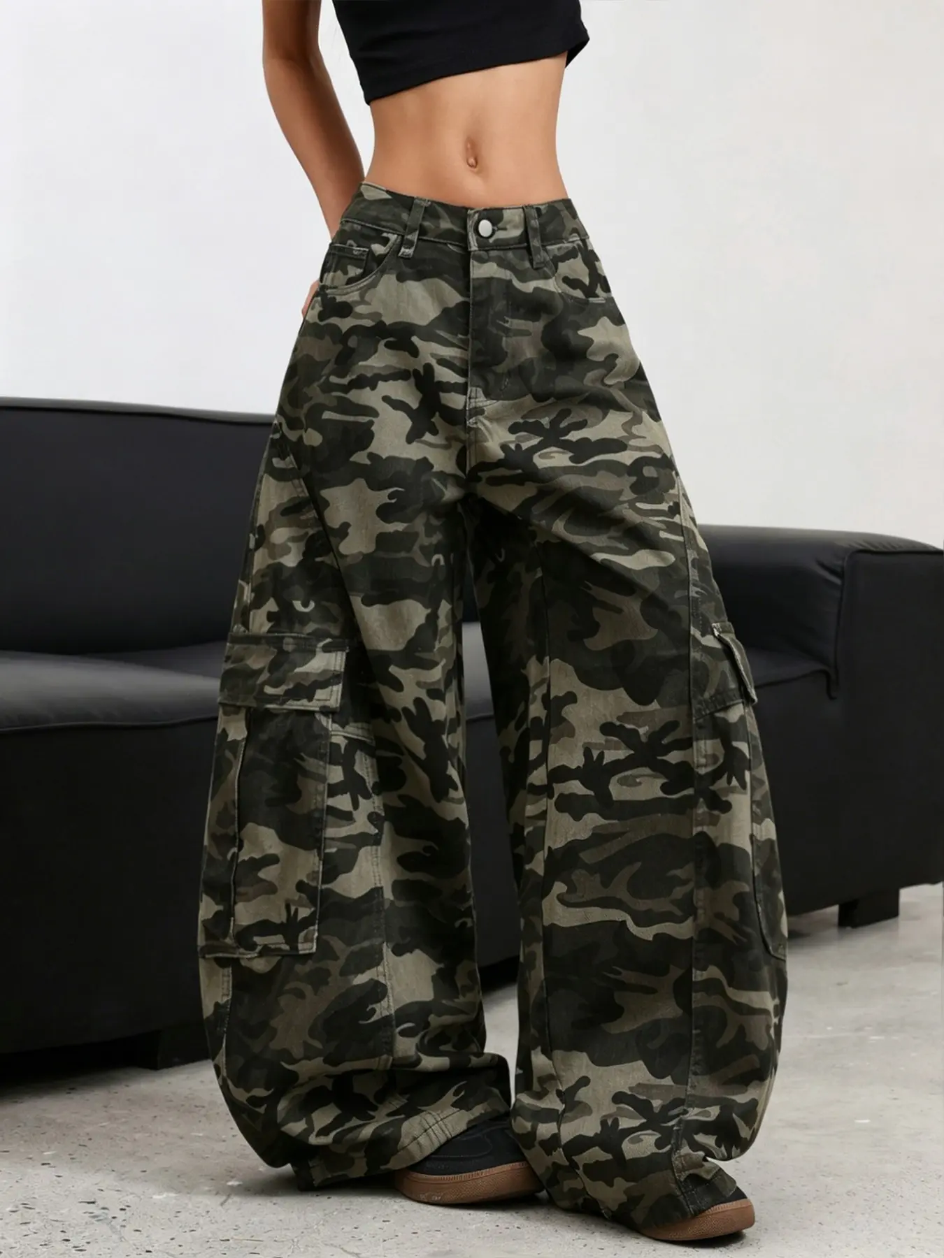 Women's Denim Jeans, Deconstructed Patchwork Turn-Down Multi-Pocket Streetwear Workwear Knife Leg Jeans, Y2K Street Fashion Loose Long Pants