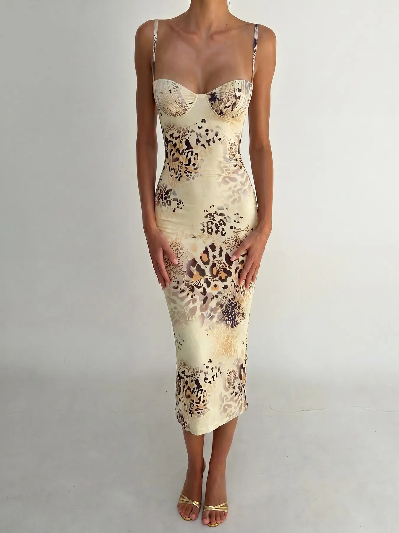 2026 New Women's Sexy Sleeveless Halter Low Neck Asymmetrical Print Slim Fit Dress, All Seasons, Unlined, Plain Surface, Batch K6d10892a