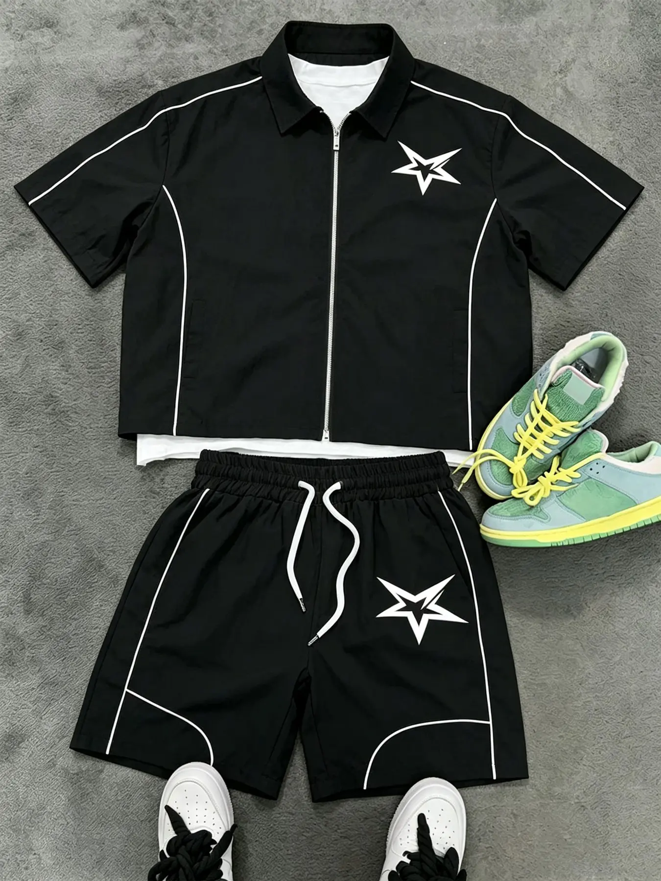 Men's 2-Piece Sport Set, Star Print Zipper Short Sleeve Shirt + Drawstring Shorts, Loose-Fit Streetwear Daily Wear, Casual Activewear Set