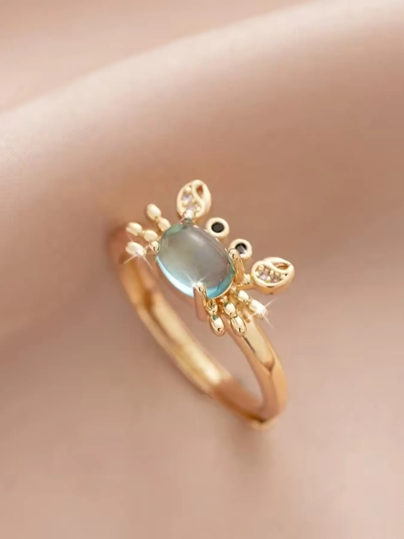 Elegant Mini Crab Adjustable Ring, Women's Fashion Index Finger Jewelry, Party Daily Accessory, Gift for Family and Friends